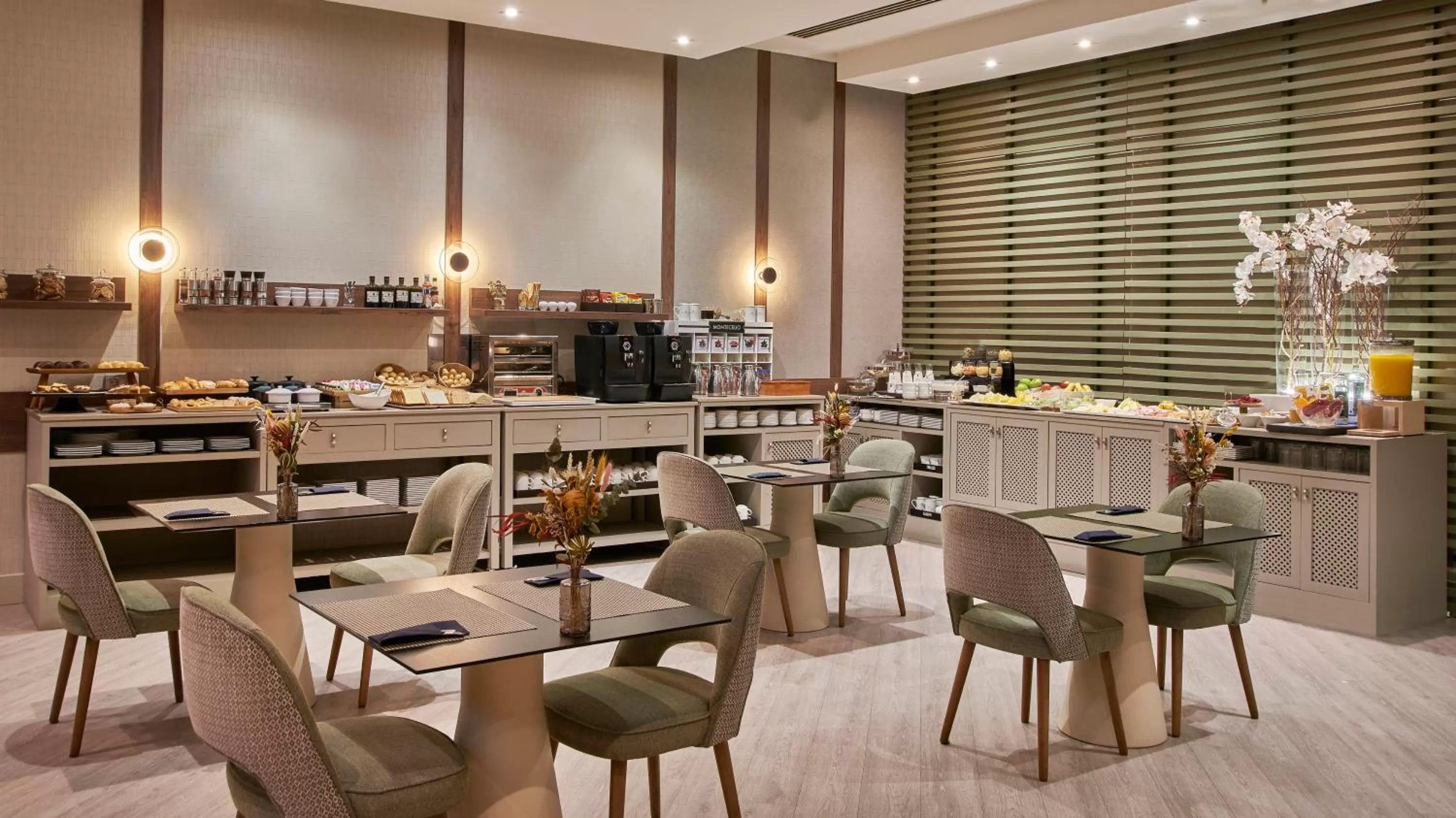 Breakfast in NH Collection León Plaza Mayor