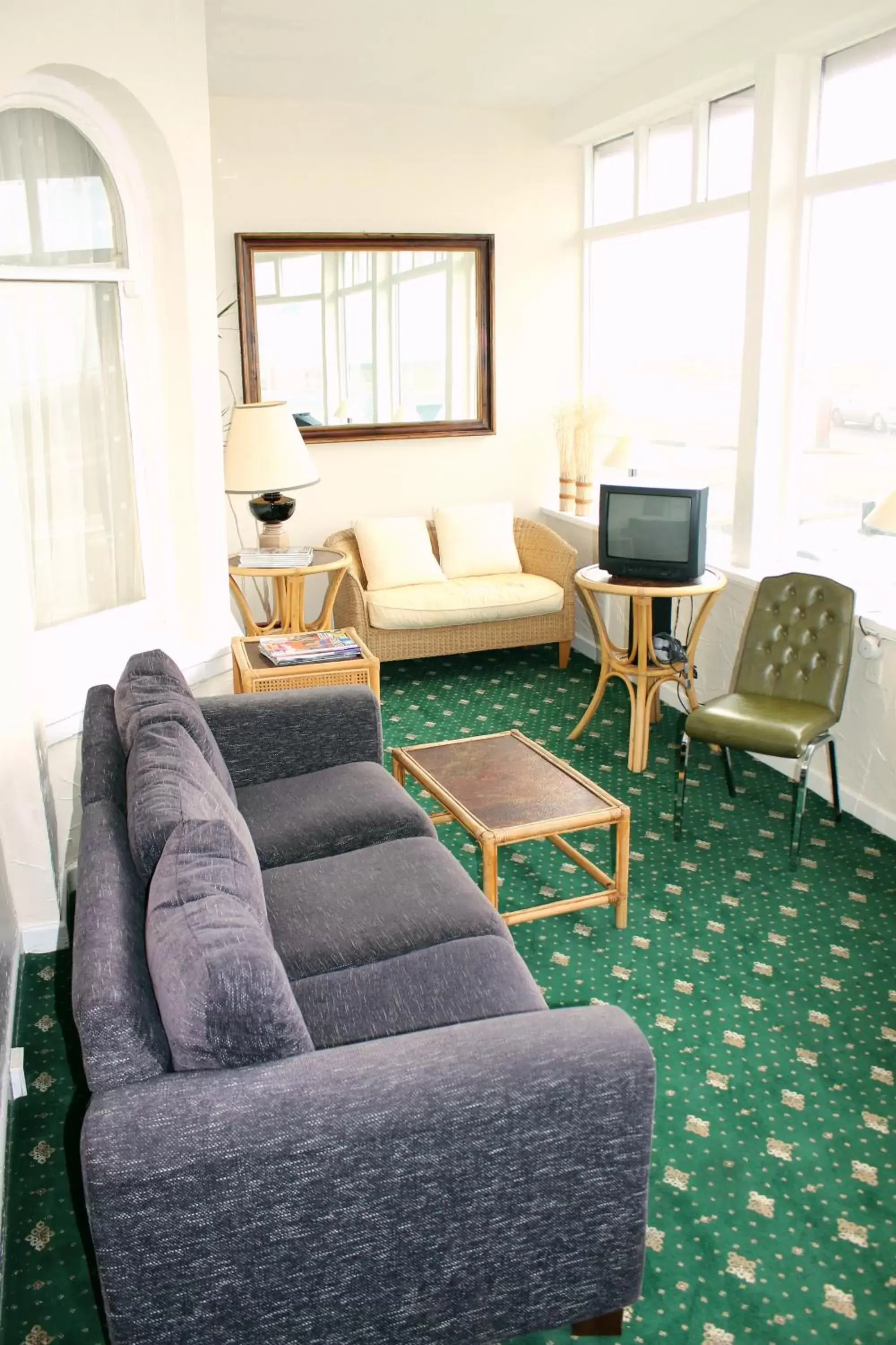 Lobby or reception, Seating Area in The Colwyn Hotel - near Pleasure Beach