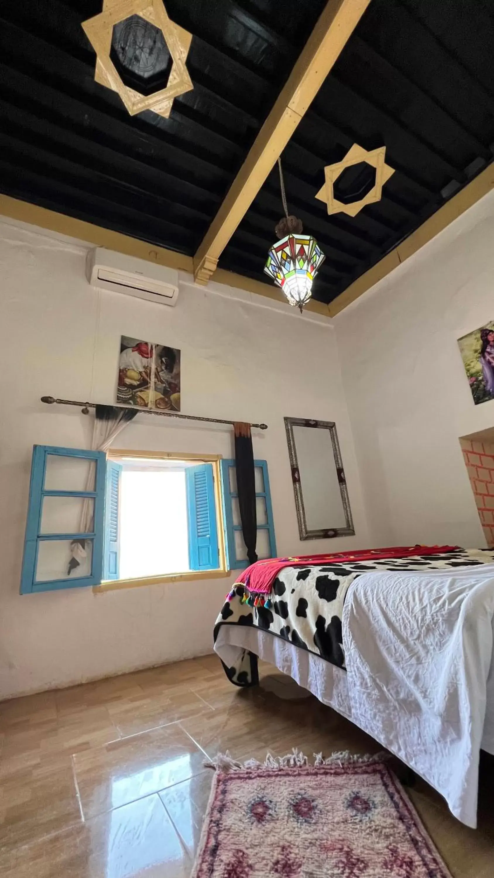 Standard Double Room with Shared Bathroom in Maison d'hôtes Retour Au Calme Standard Double Room with Shared Bathroom in Maison d'hôtes Retour Au Calme