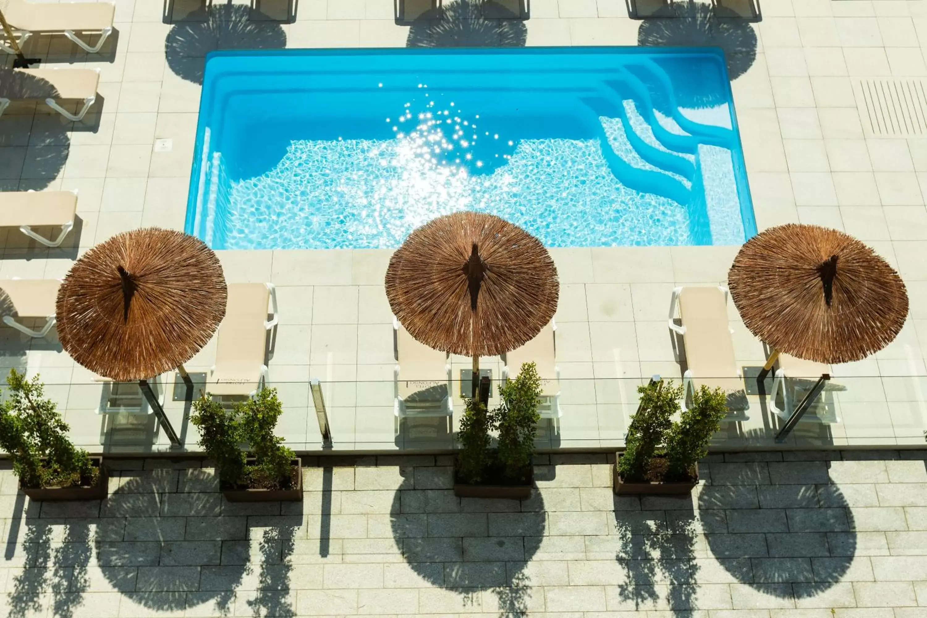 Facade/entrance, Swimming Pool in Hotel Alfonso I