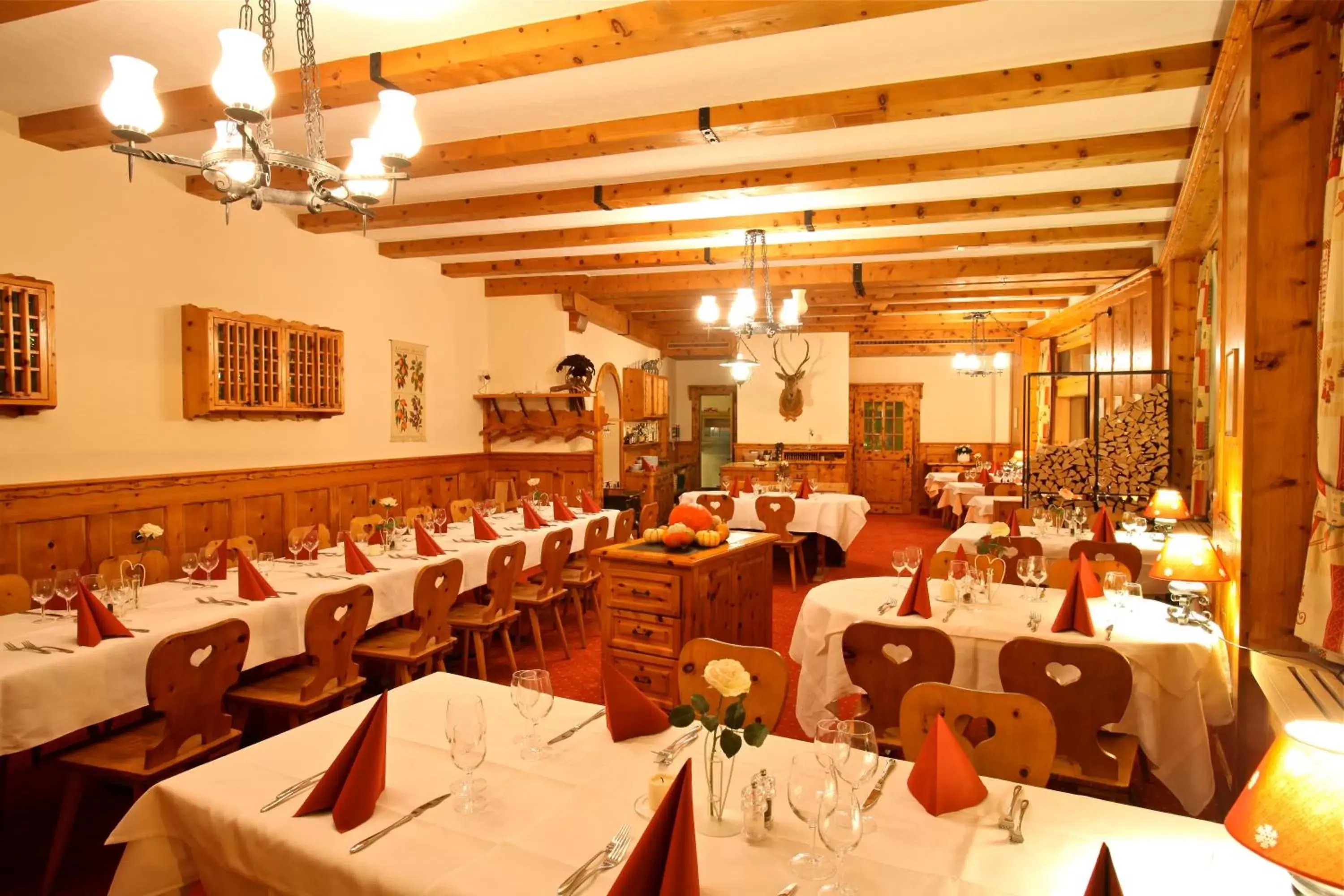 Restaurant/Places to Eat in Hôtel du Cerf