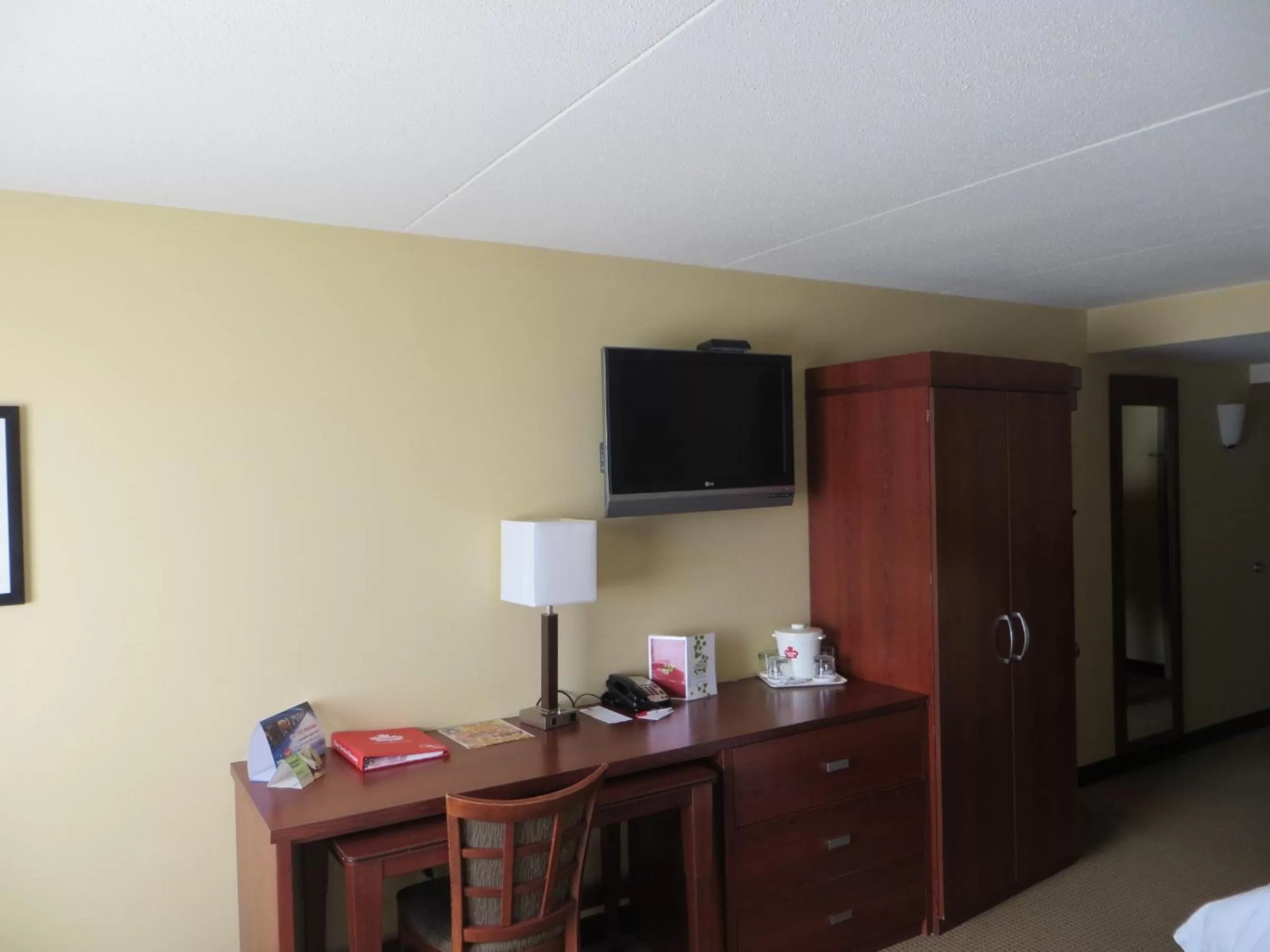 TV and multimedia in Canad Inns Destination Center Grand Forks