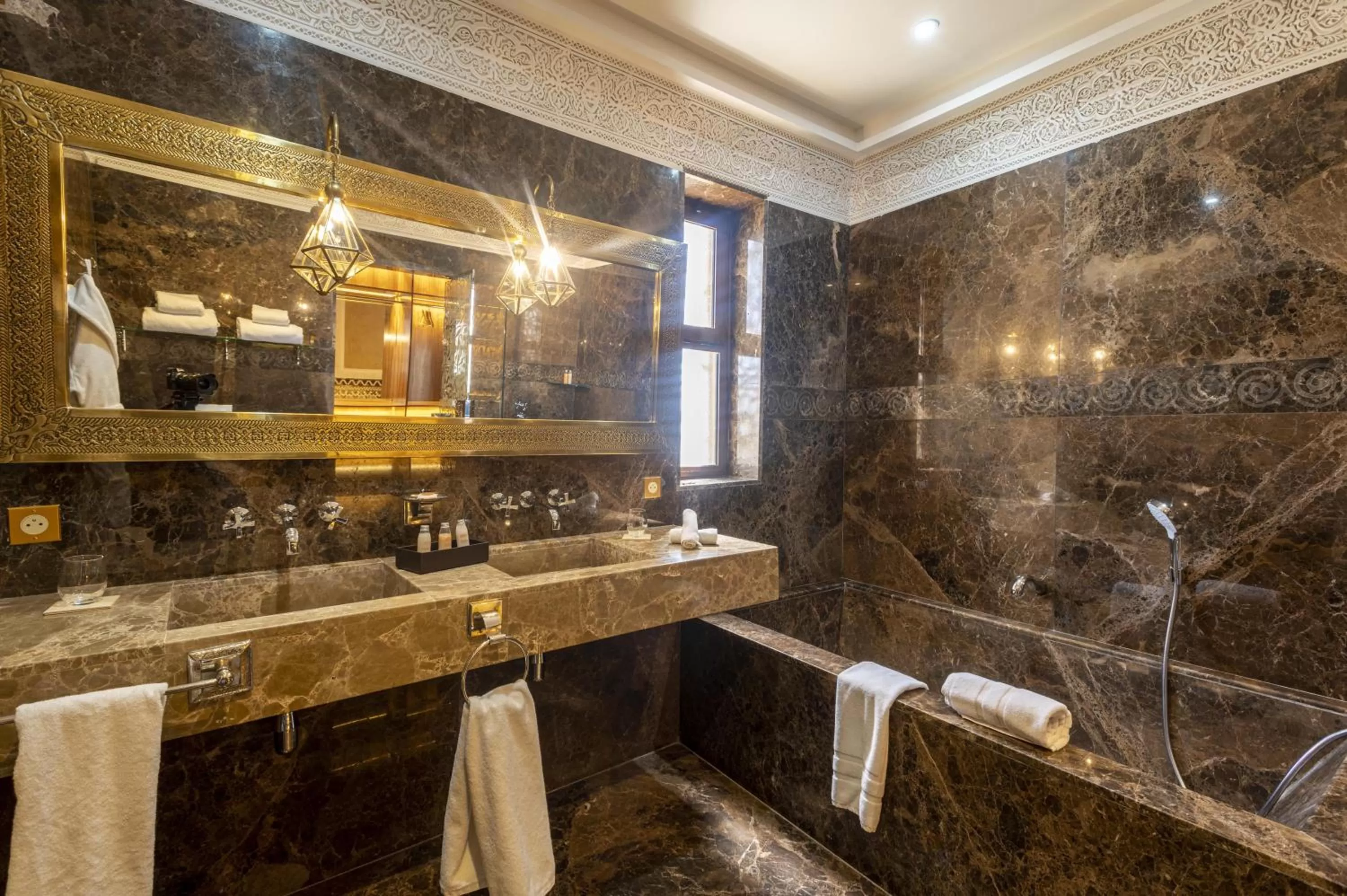 Bathroom in Maria Towers , Palais Table d'hôtes & SPA