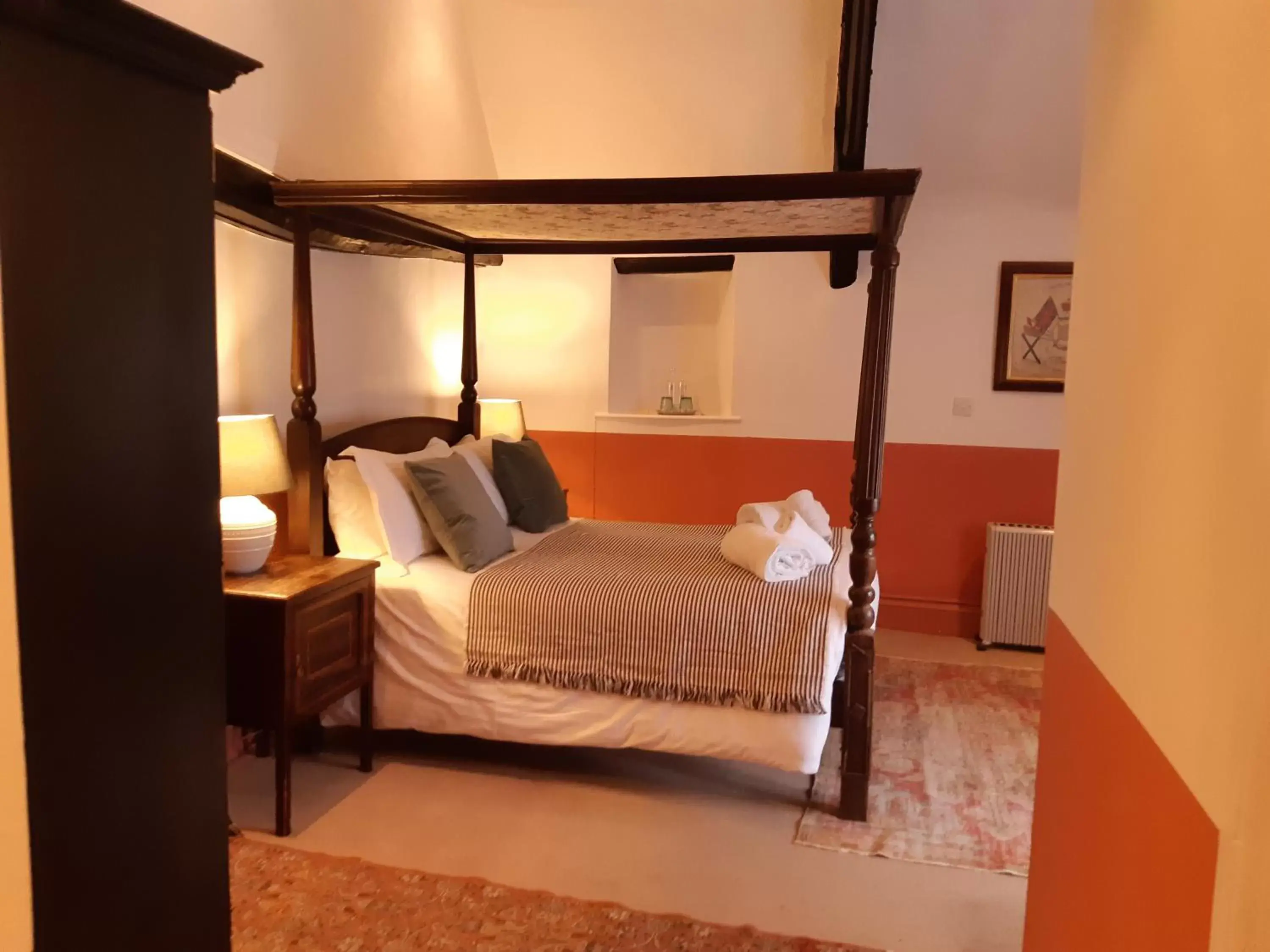 Bed in The Crown at Wells, Somerset