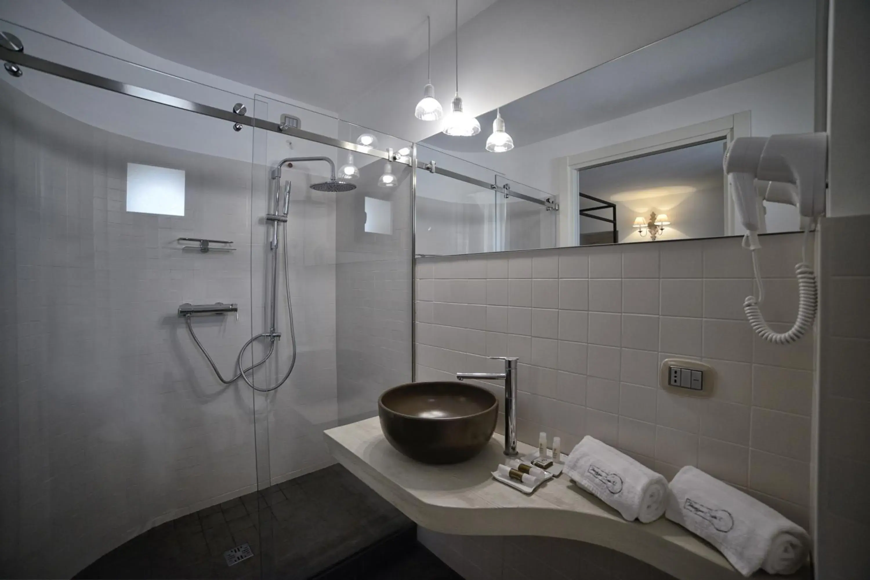 Shower, Bathroom in Terrazzani Suite