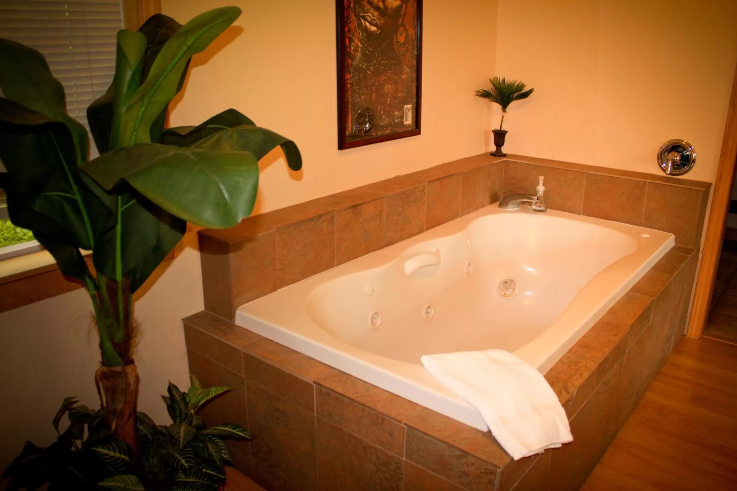 Bathroom in The Islander Inn