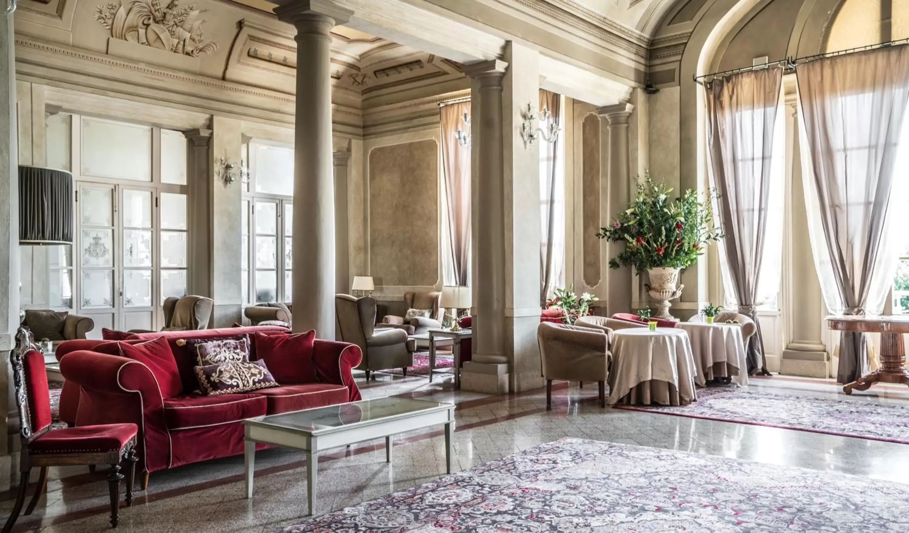 Lounge or bar in Bagni Di Pisa Palace & Thermal Spa - The Leading Hotels of the World