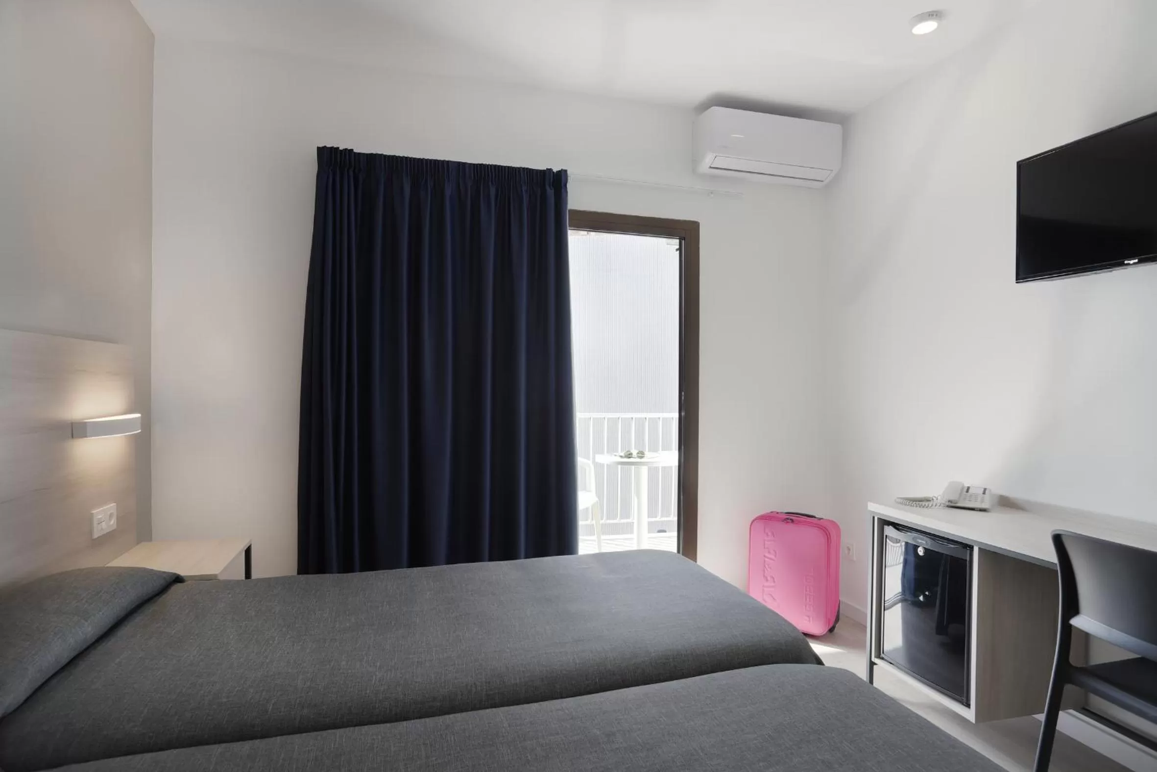 TV and multimedia, Bed in Hotel Brasil