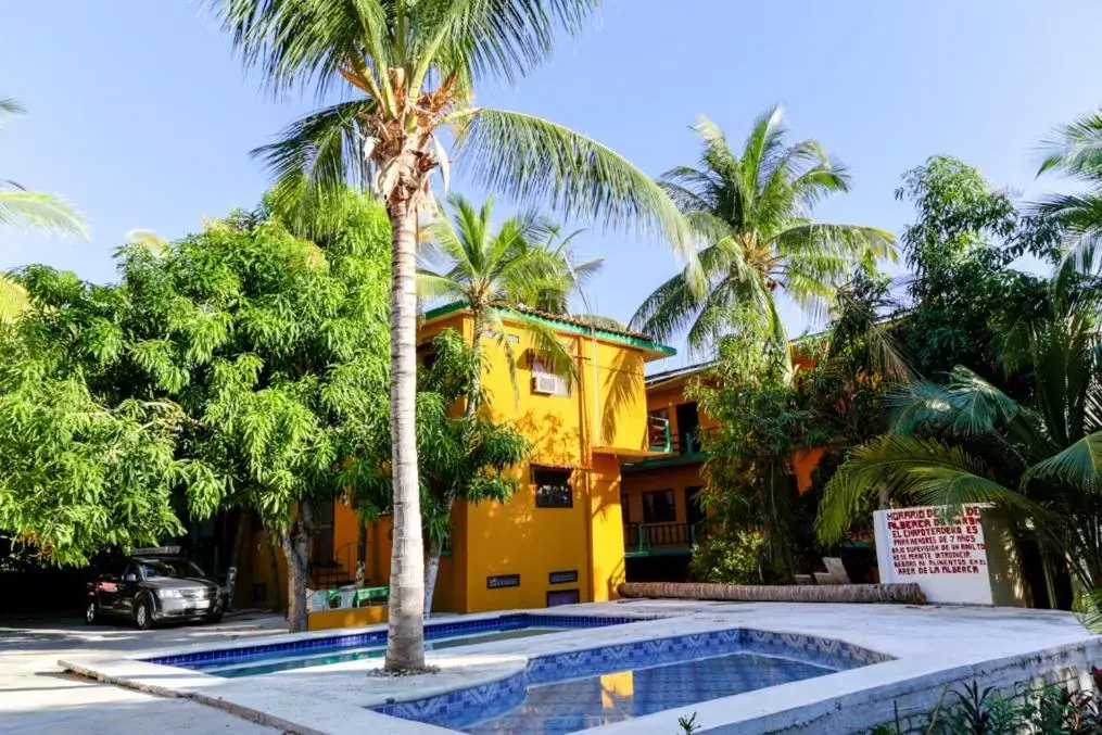 Property Building in Hotel Posada Playa Manzanillo