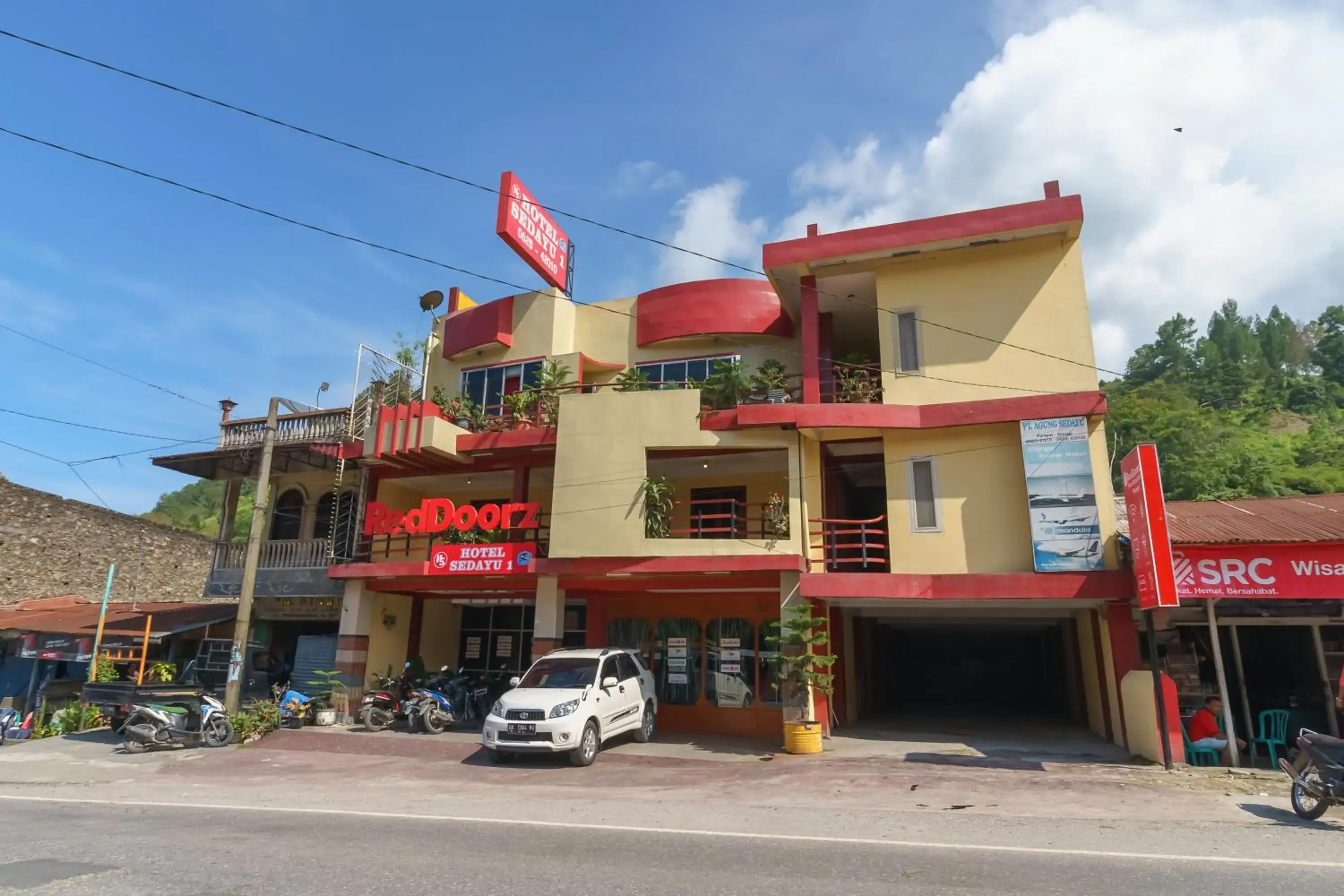 Property Building in RedDoorz @ Parapat