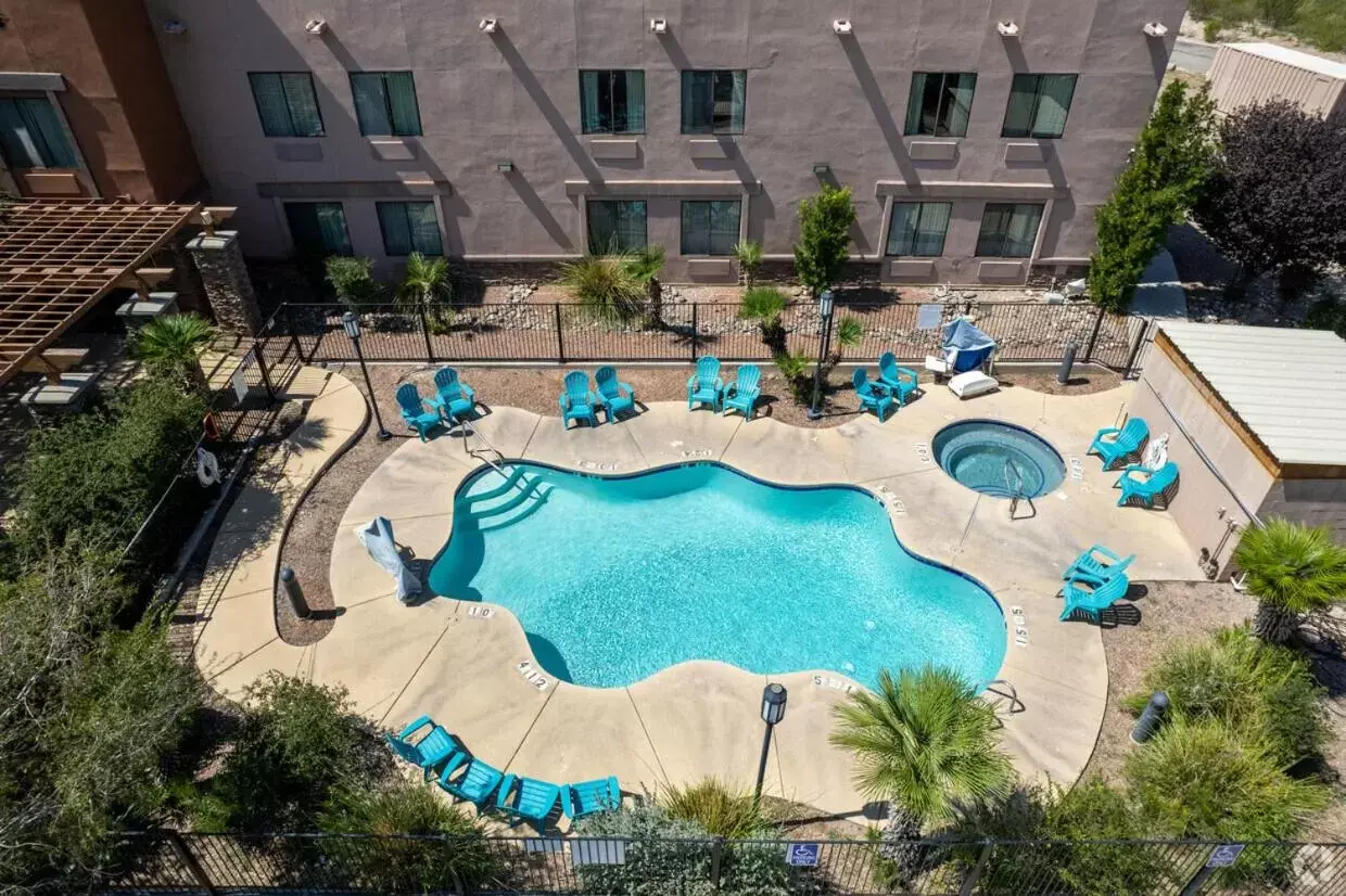 Swimming pool, Pool View in The Tombstone Grand Hotel