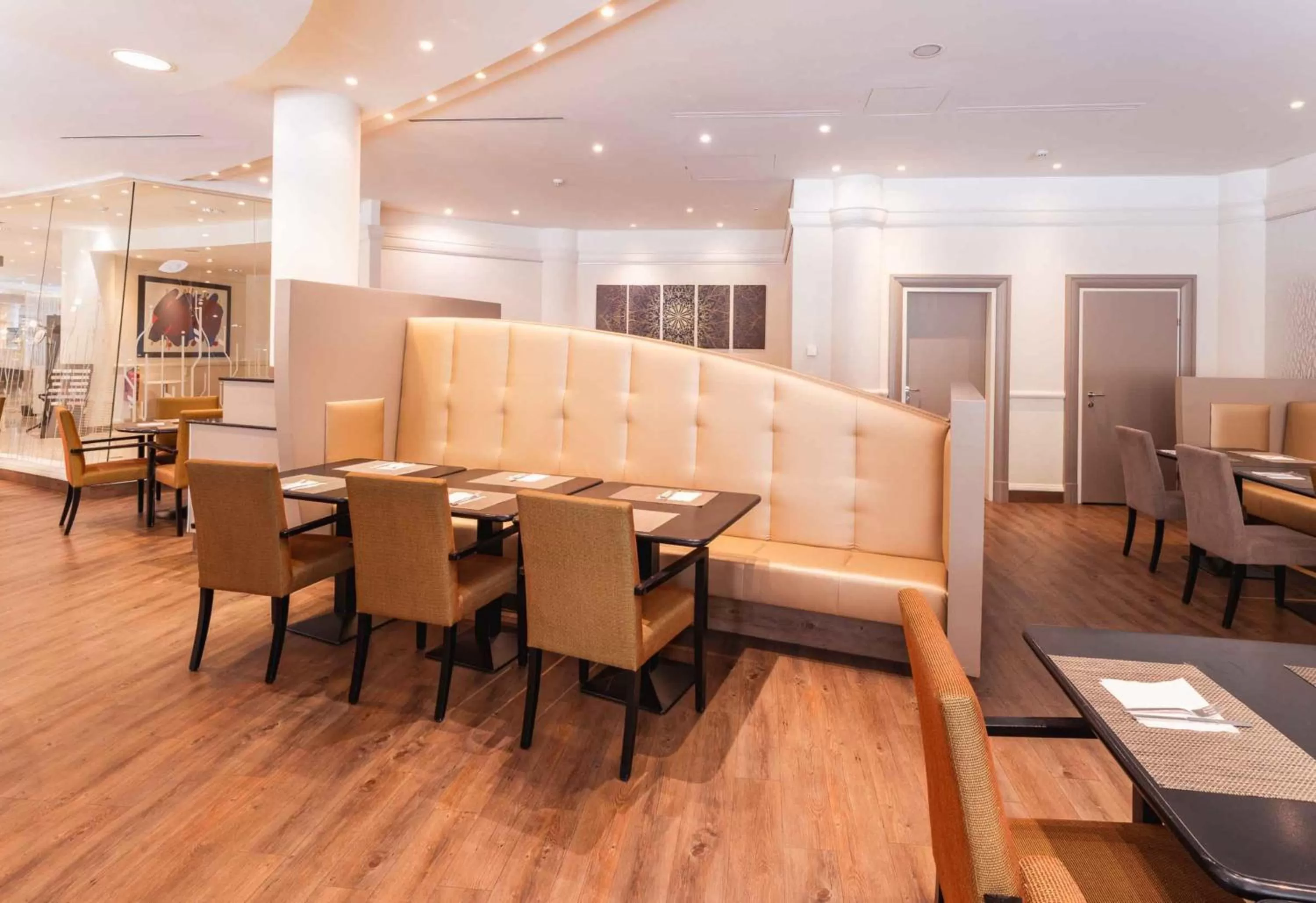 Restaurant/places to eat in PLAZA Premium Wien