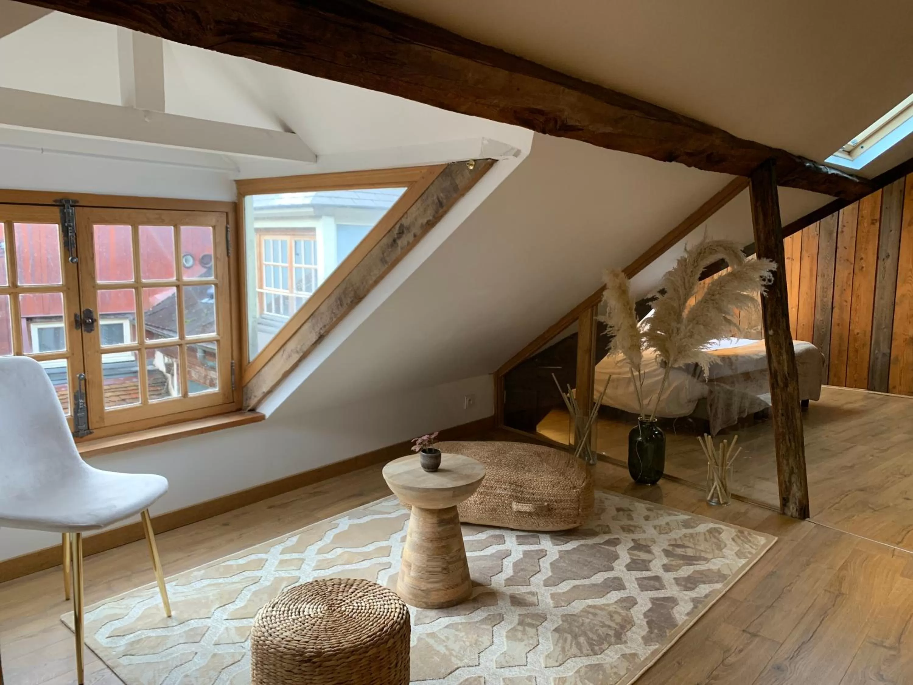 Living room in L'Ecole des Demoiselles