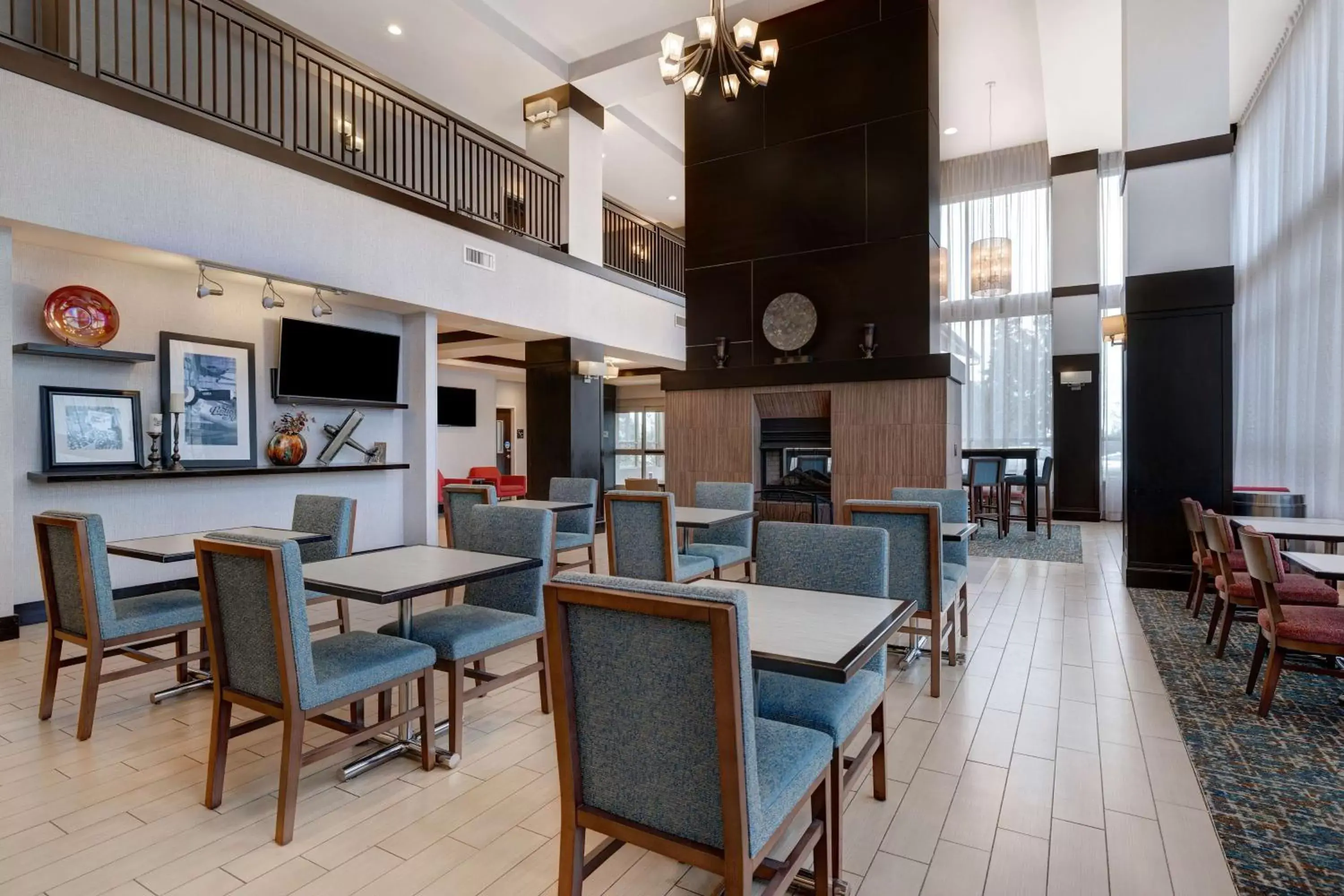 Lobby or reception, Restaurant/Places to Eat in Hampton Inn & Suites Seattle/Federal Way