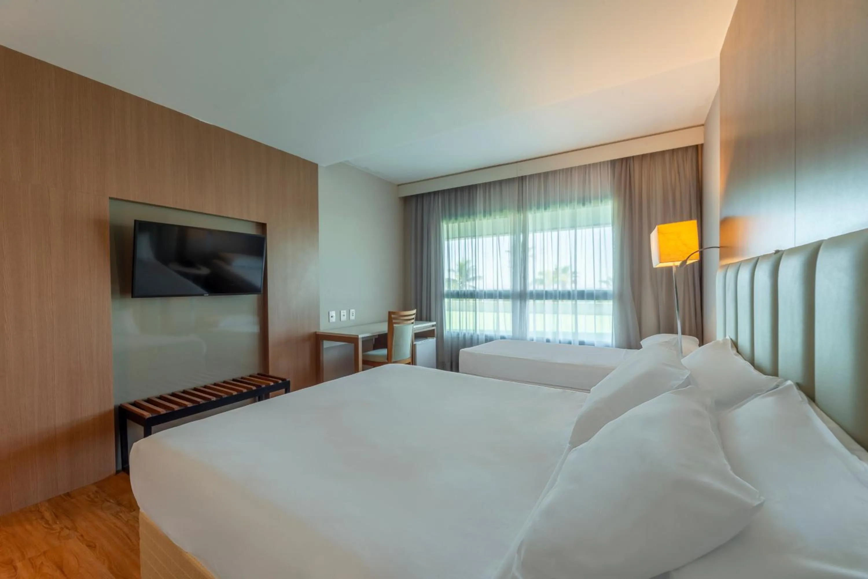 Bedroom, Bed in Laghetto Stilo Barra