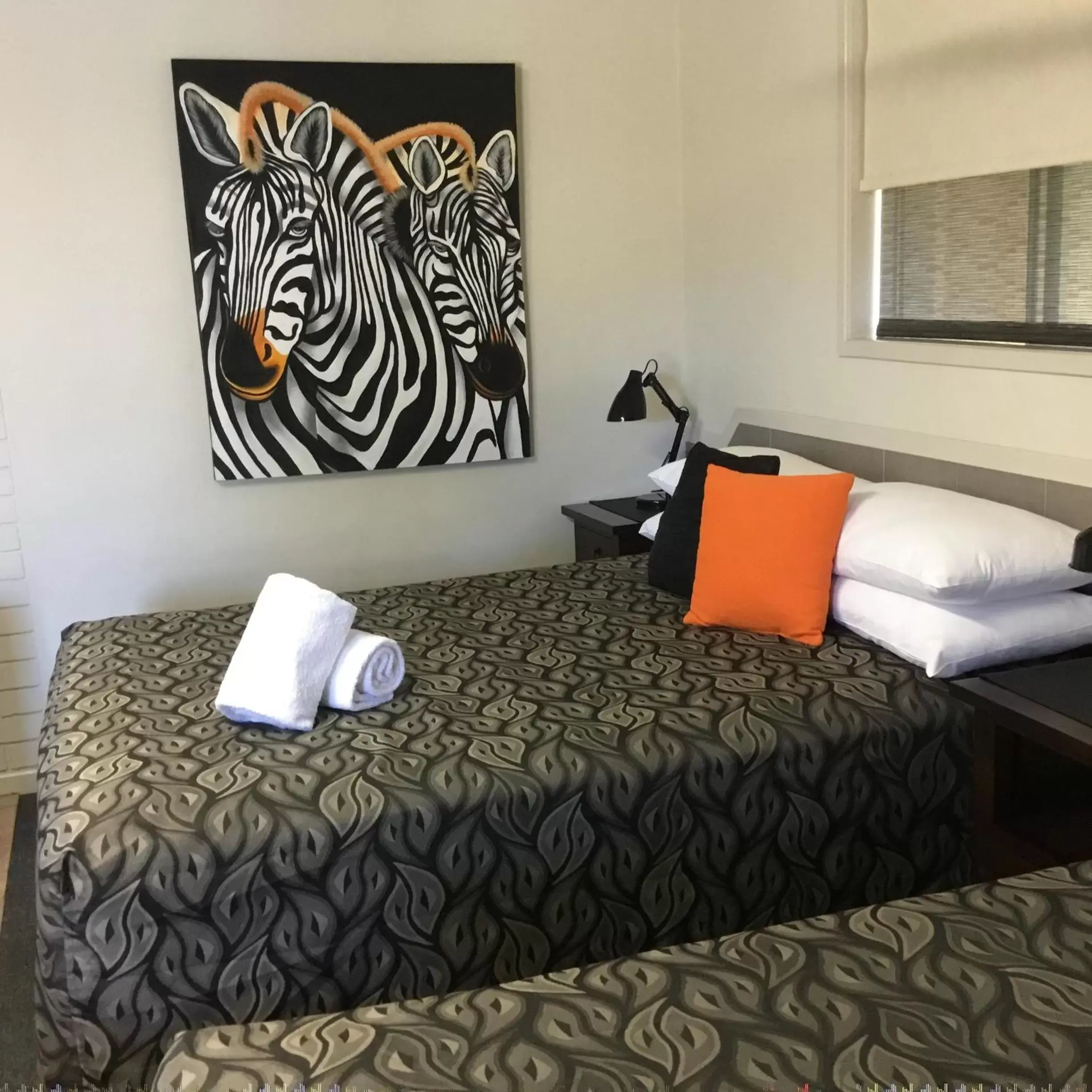 Photo of the whole room, Bed in Golden Palms Motor Inn