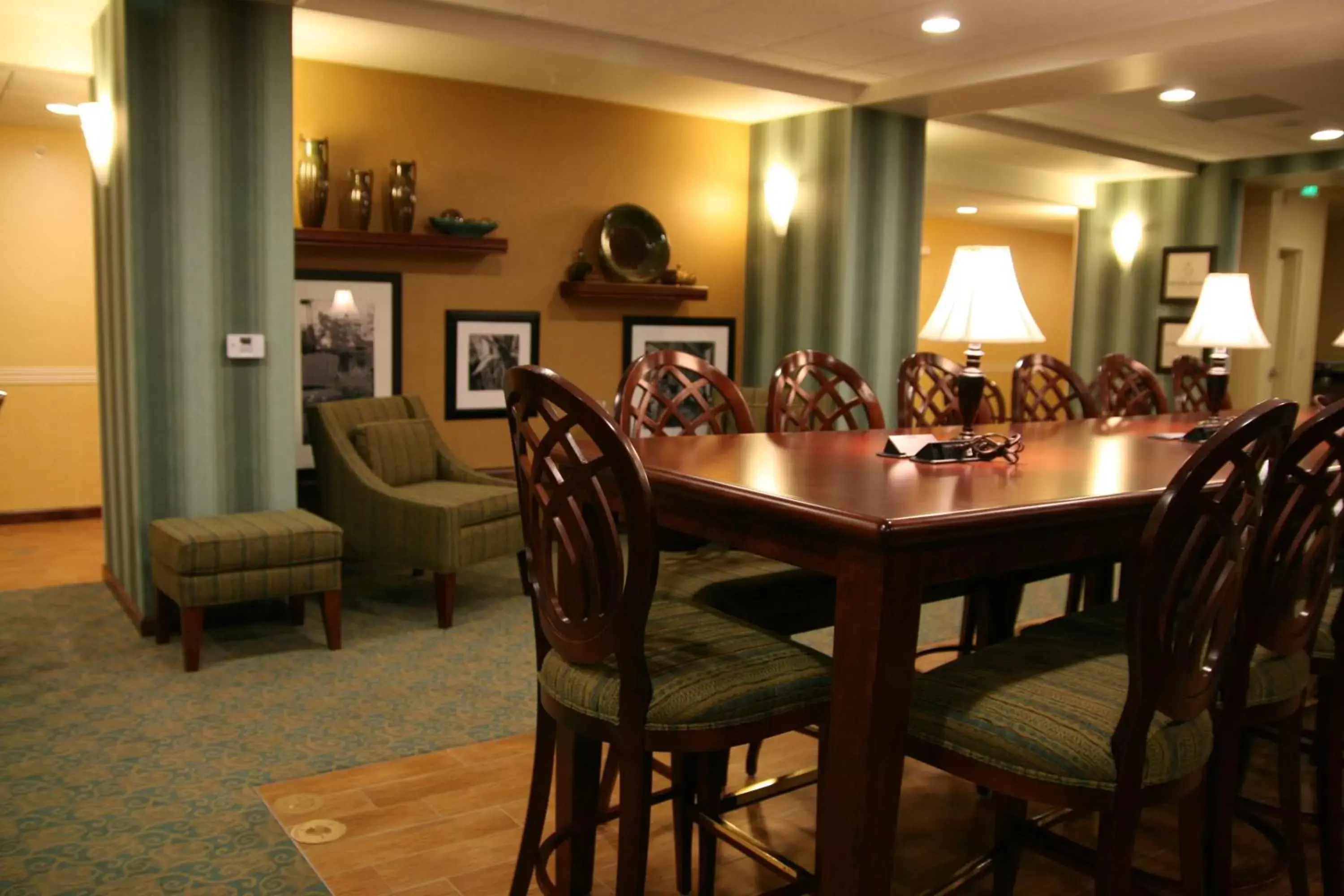 Lobby or reception, Dining Area in Hampton Inn Brentwood
