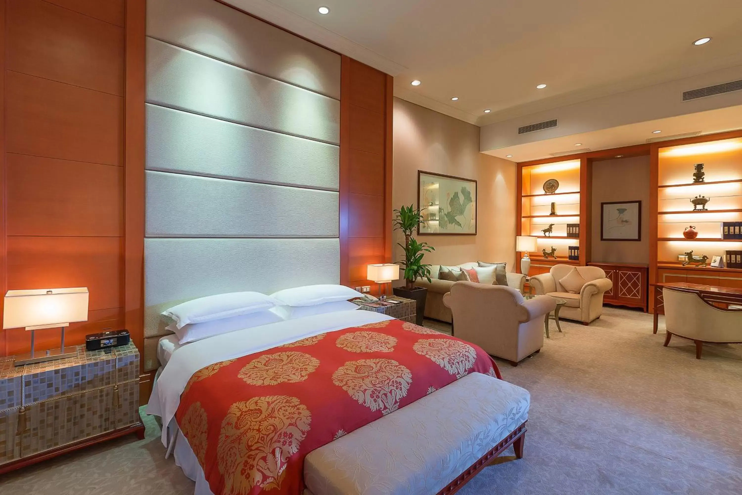 Bedroom in Sheraton Chengdu Lido Hotel