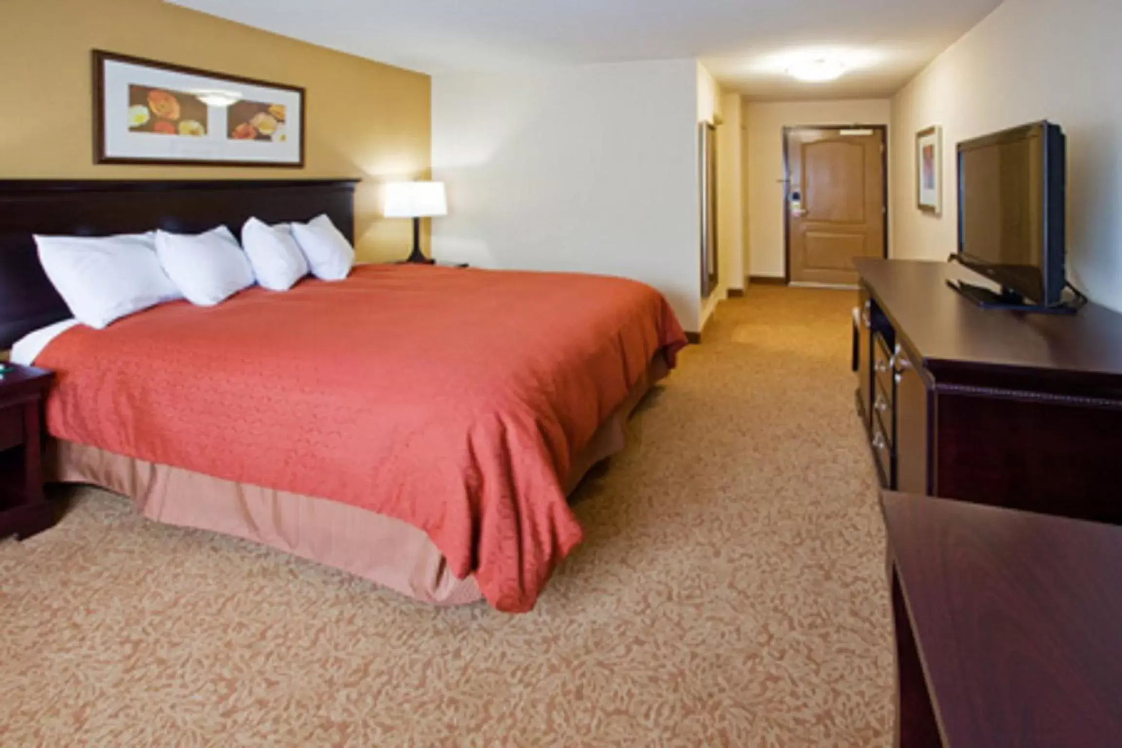 Bed in Country Inn & Suites by Radisson, Rome, GA