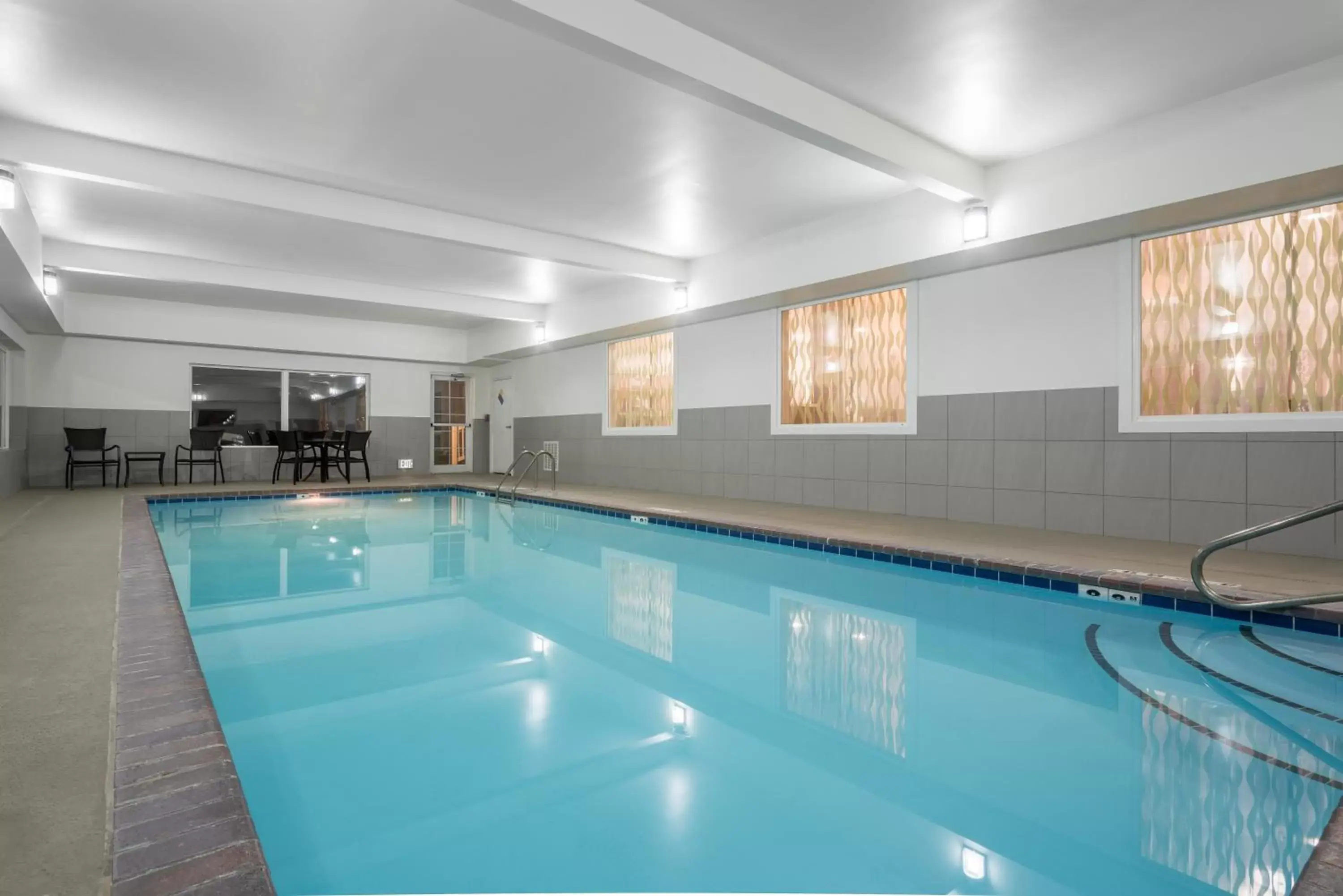Swimming Pool in Holiday Inn Express Hotel & Suites Ames, an IHG Hotel