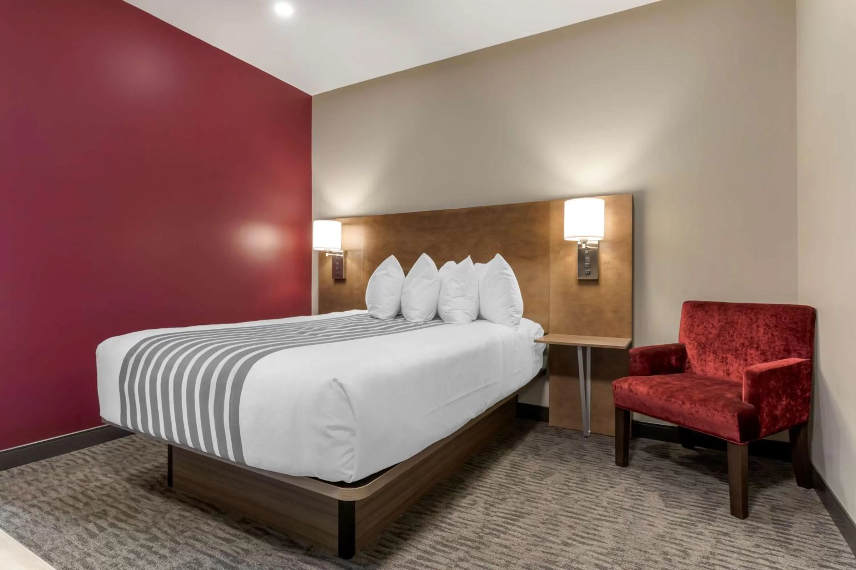 Bedroom, Bed in Best Western Plus Dauphin