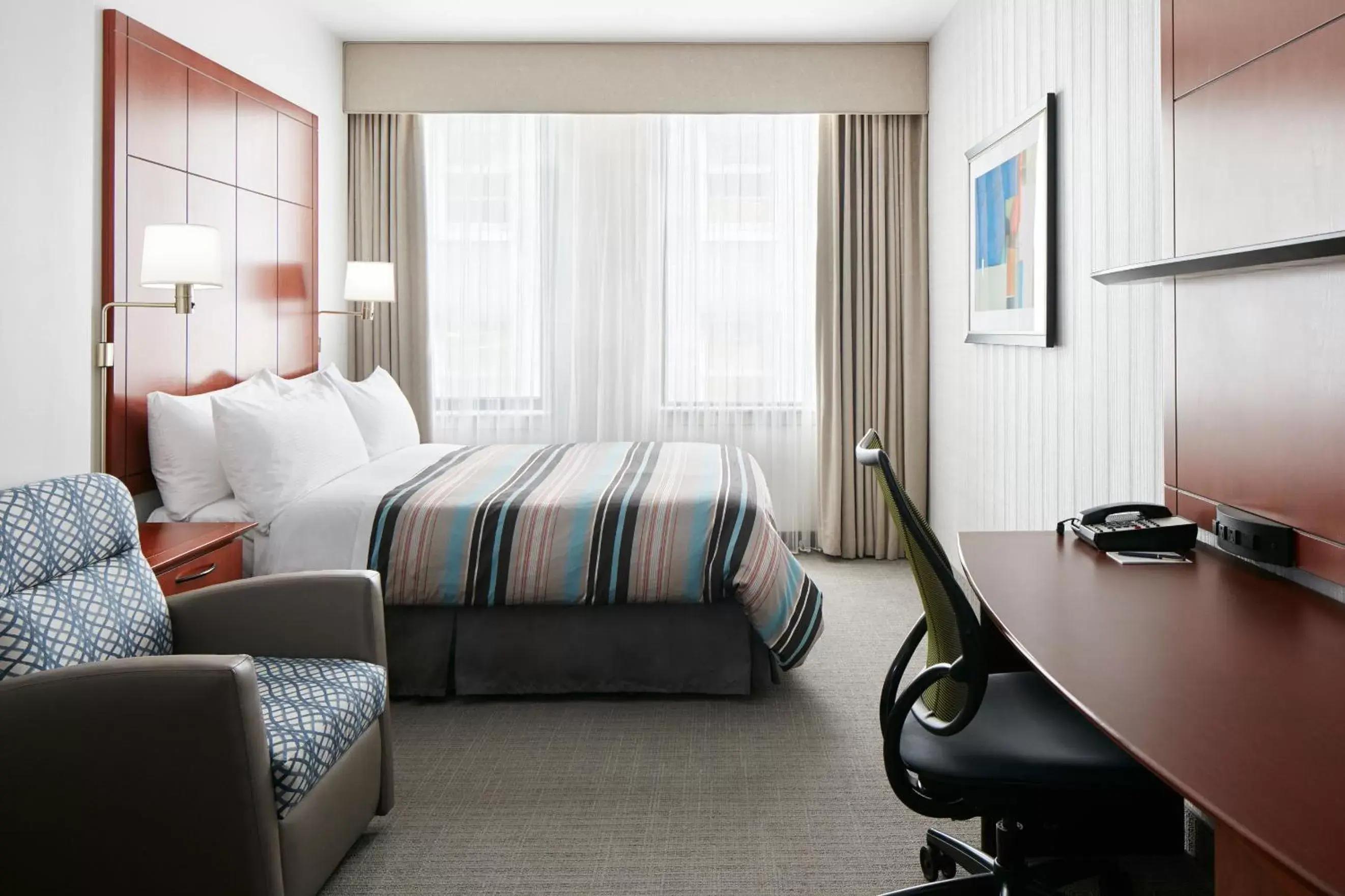 Bedroom, Room Photo in Central Loop Hotel