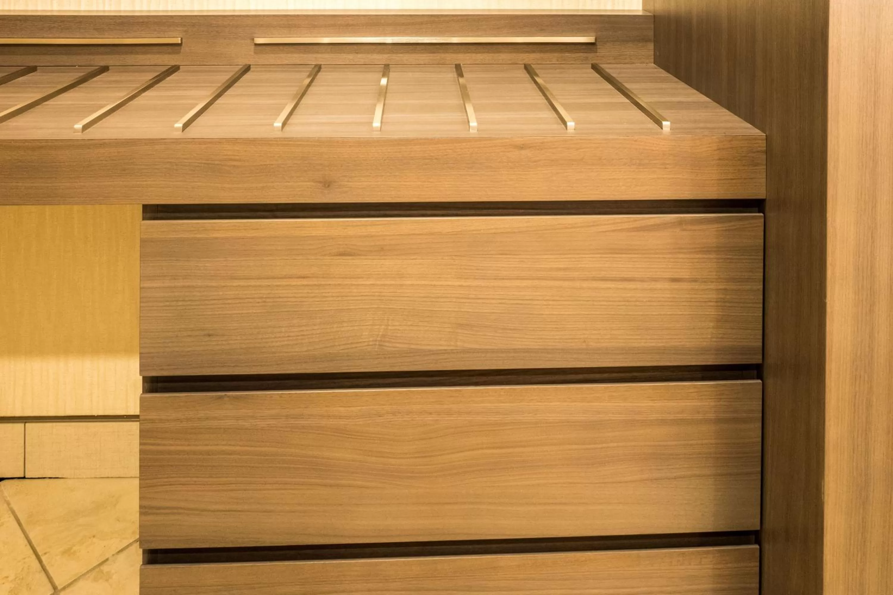 Le Chabrol Hotel & Suites