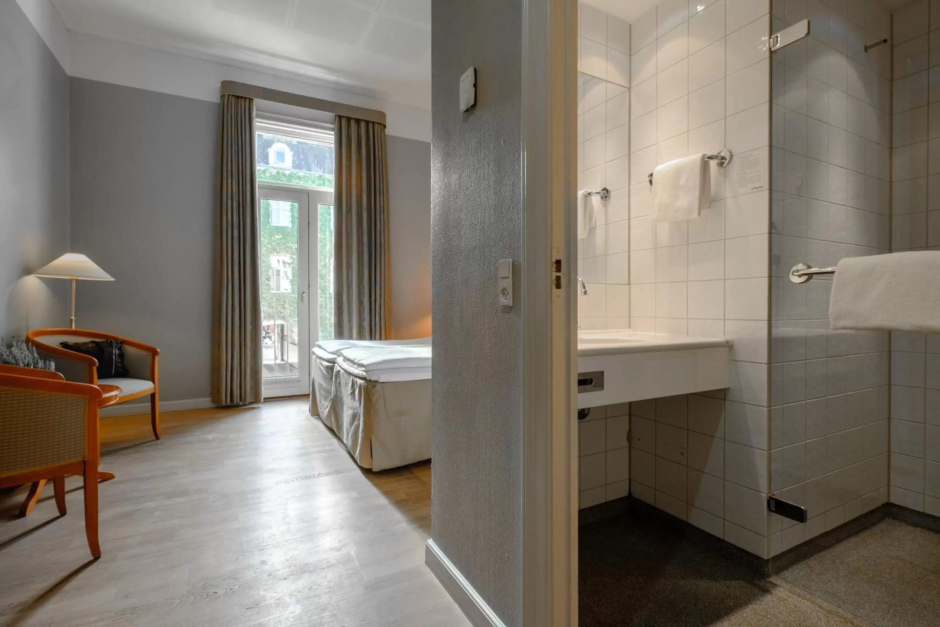 Photo of the whole room, Bathroom in Zleep Hotel Prindsen Roskilde