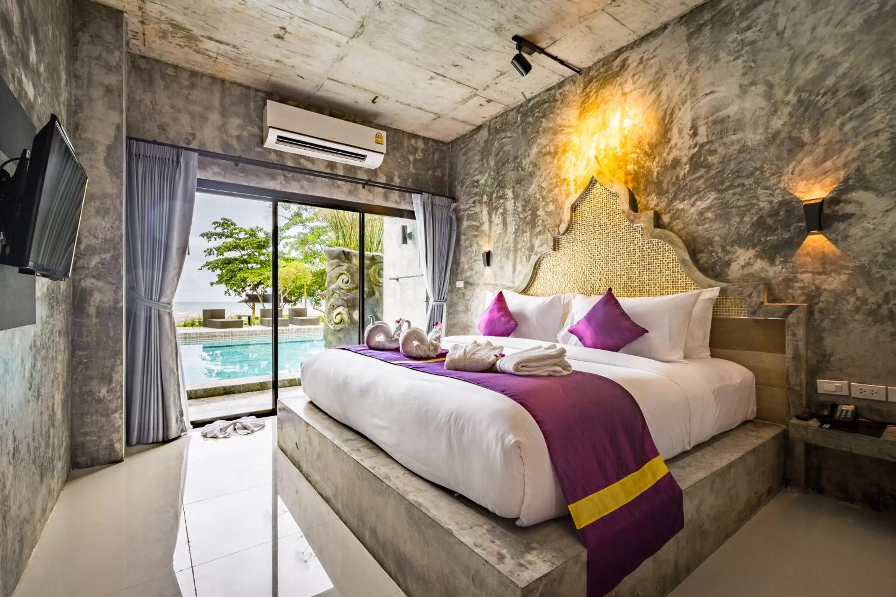 Pool view, Bed in Maneetel Krabi Beachfront-SHA Plus