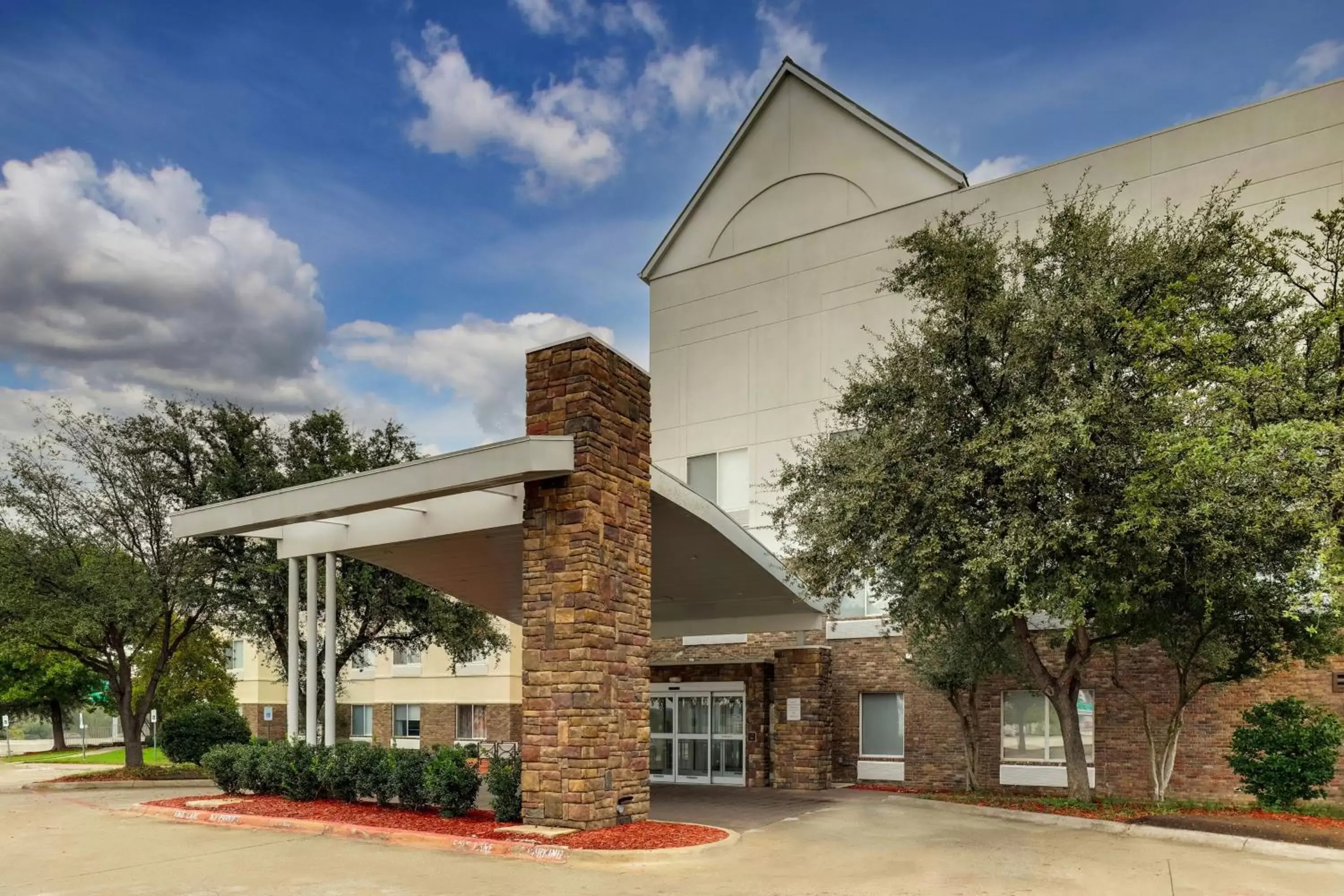 Property Building in Fairfield Inn by Marriott Las Colinas