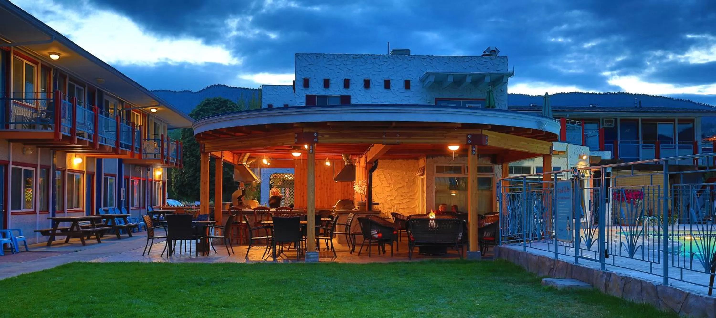 BBQ facilities in Bowmont Motel
