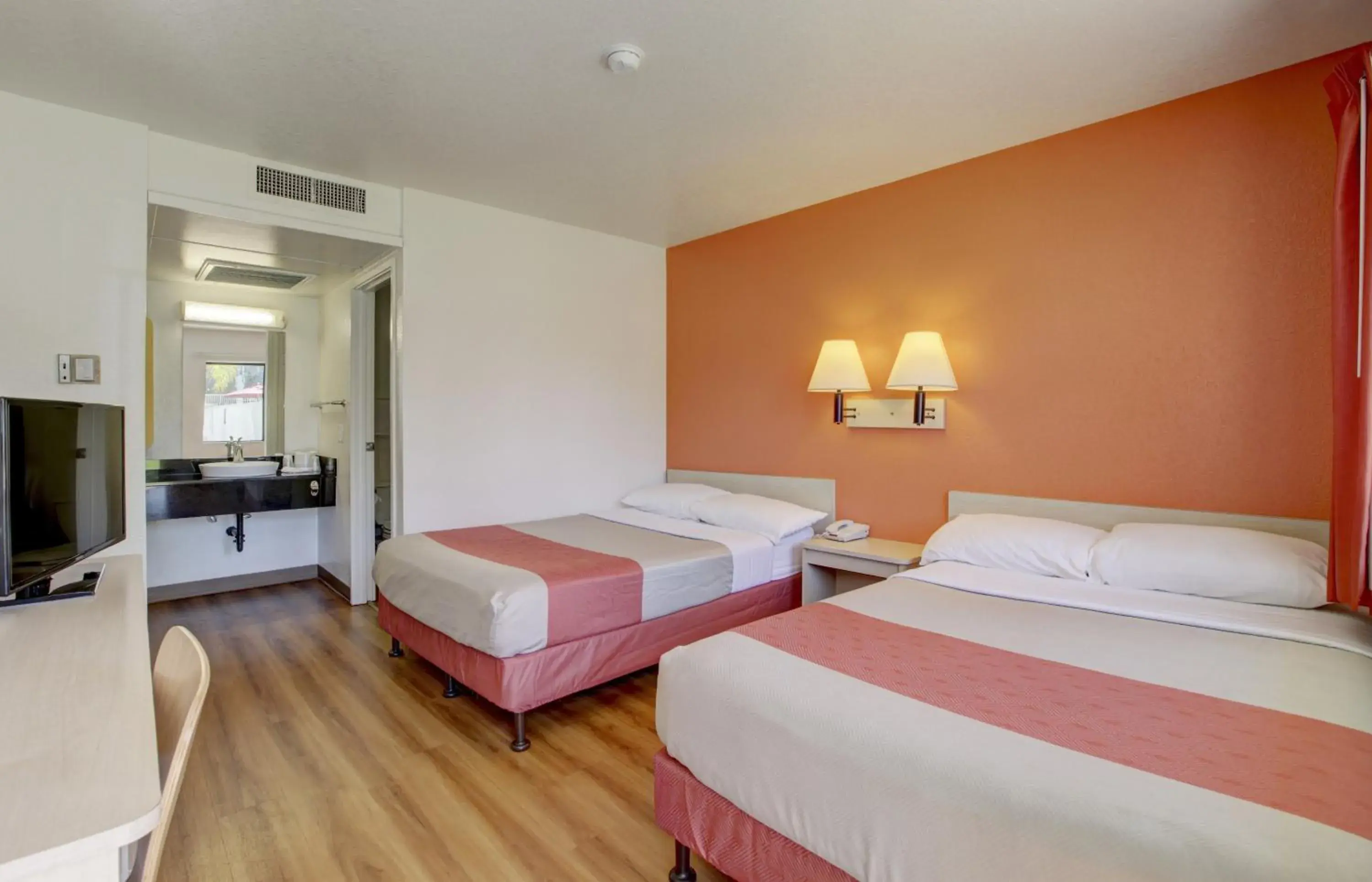 Bed in Motel 6-Corona, CA Bed in Motel 6-Corona, CA