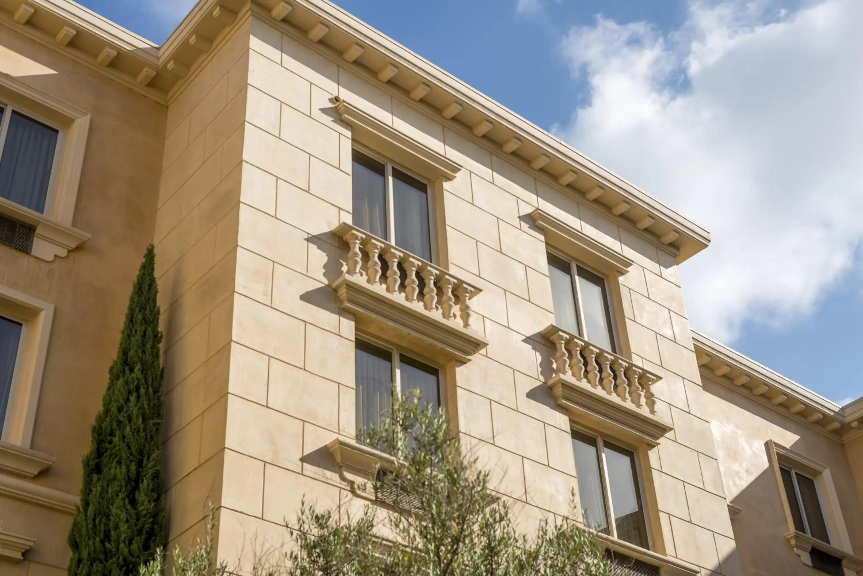 Facade/entrance, Property Building in Ayres Hotel Manhattan Beach Hawthorne