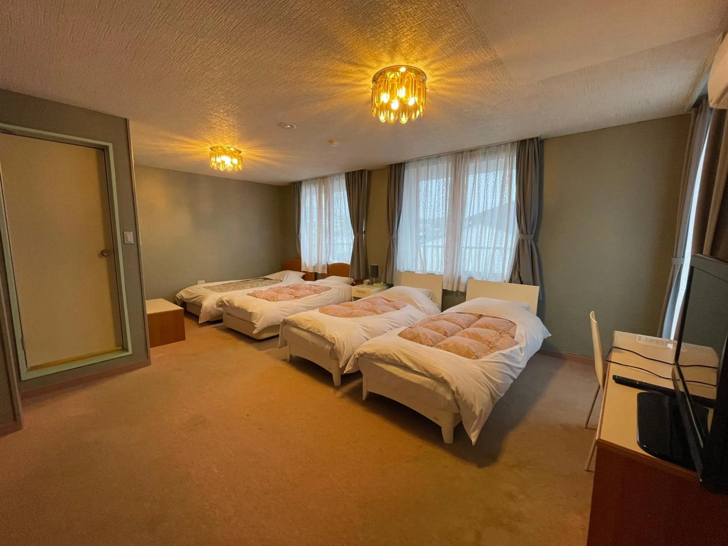 Photo of the whole room in Hotel Ginsui