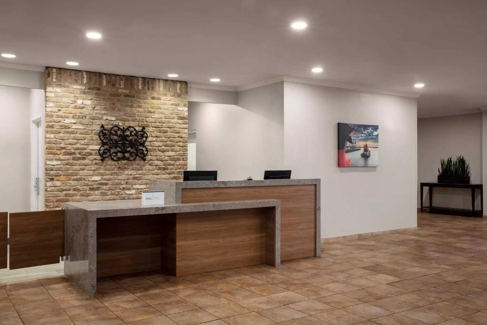 Property building, Lobby/Reception in Candlewood Suites Mobile-Downtown, an IHG Hotel