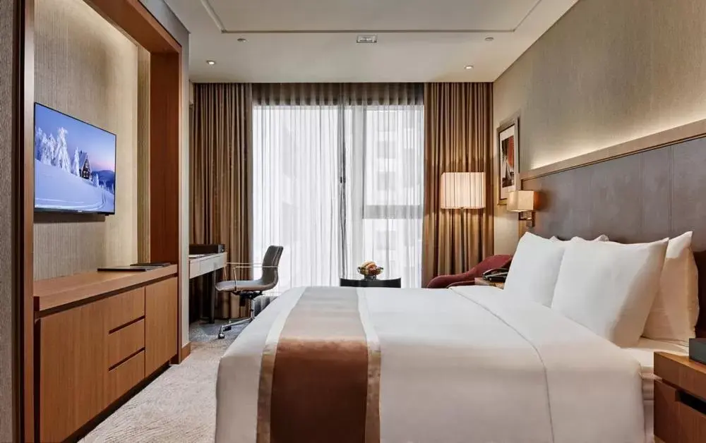 Bedroom, Bed in Millennium Hotel Taichung