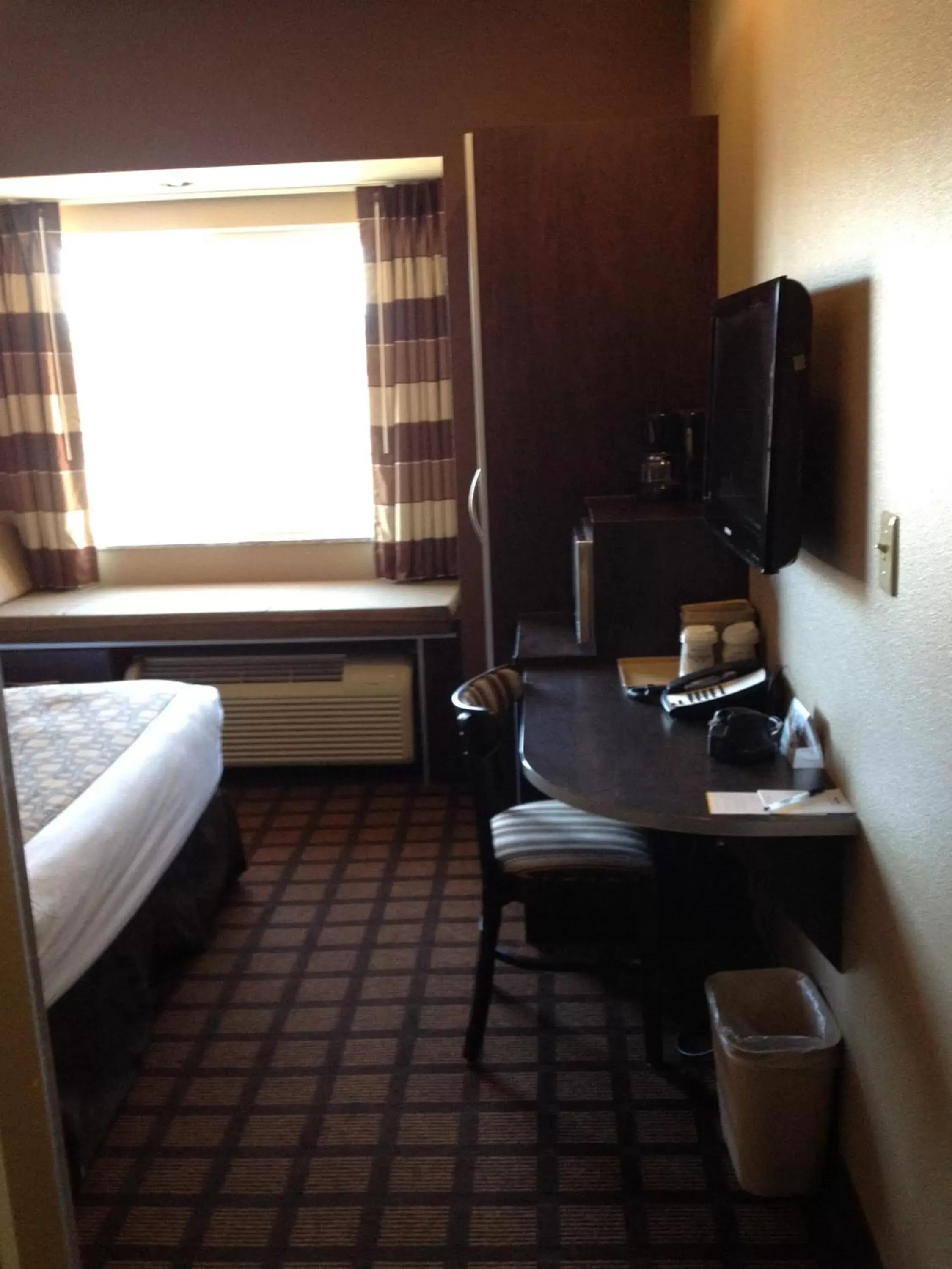 Queen Suite with Roll-in Shower - Mobility Accessible/Non-Smoking in Microtel Inn & Suites Queen Suite with Roll-in Shower - Mobility Accessible/Non-Smoking in Microtel Inn & Suites