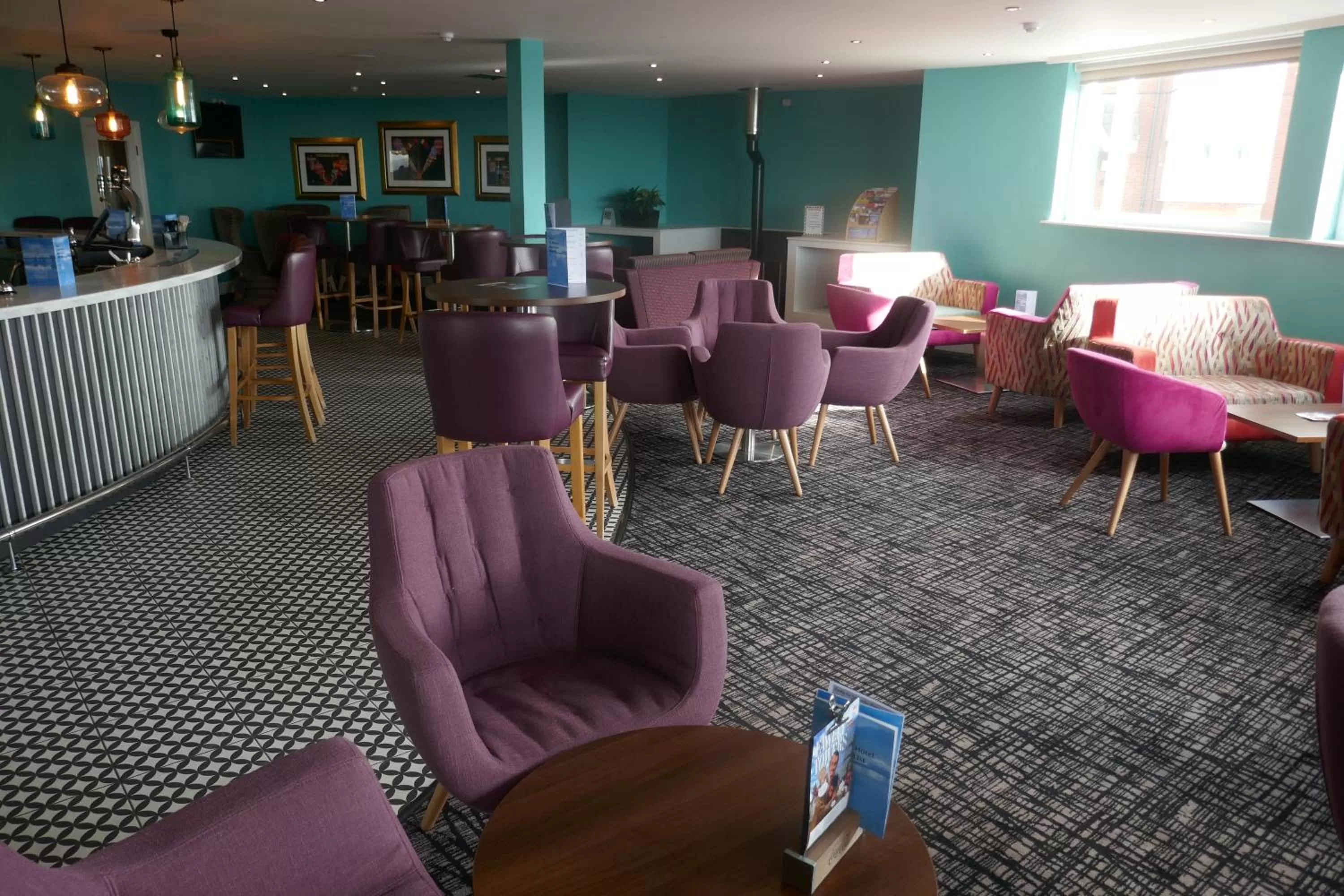 Lounge or bar in Best Western Carlton Hotel