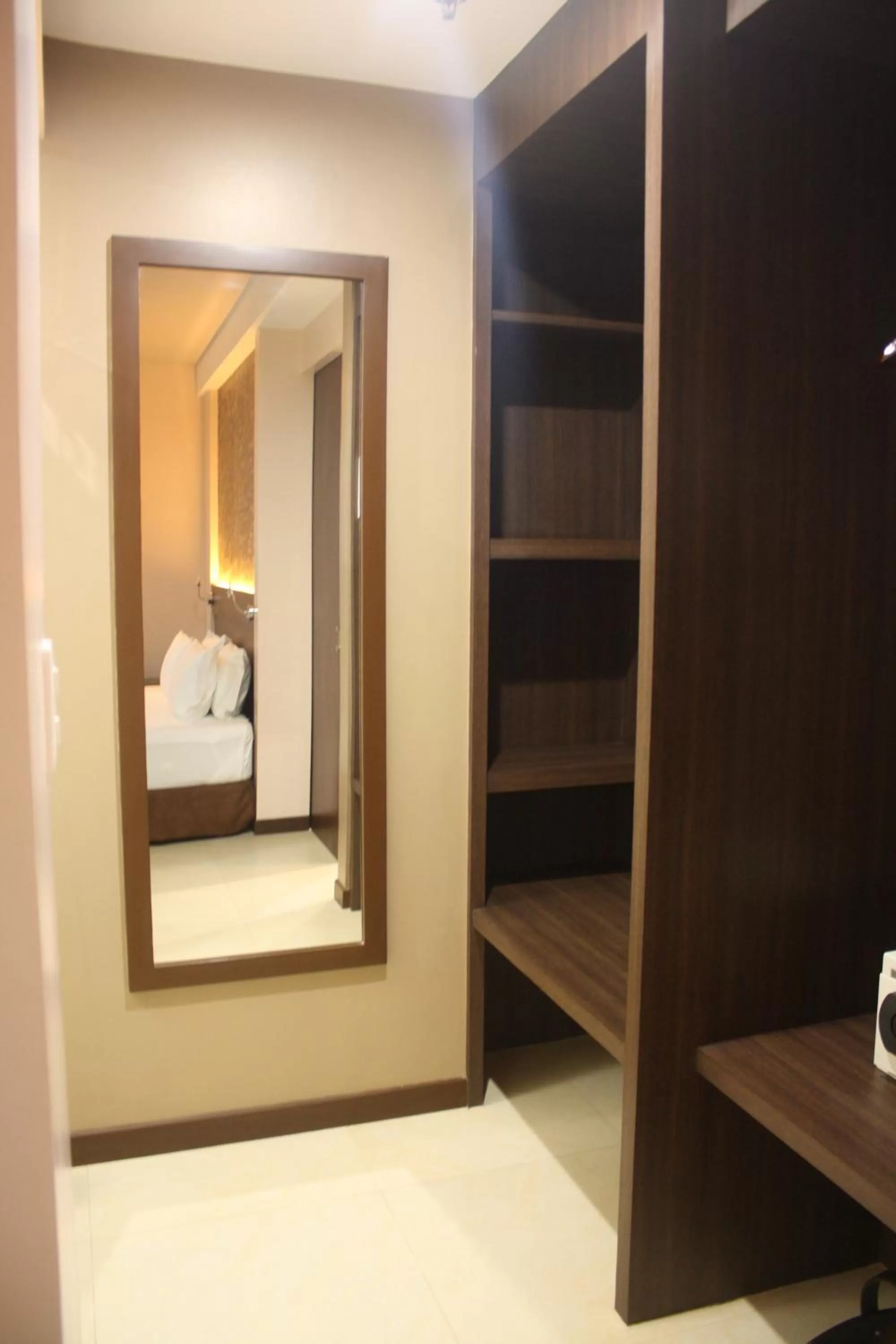 Bed in Kew Hotel Tagbilaran