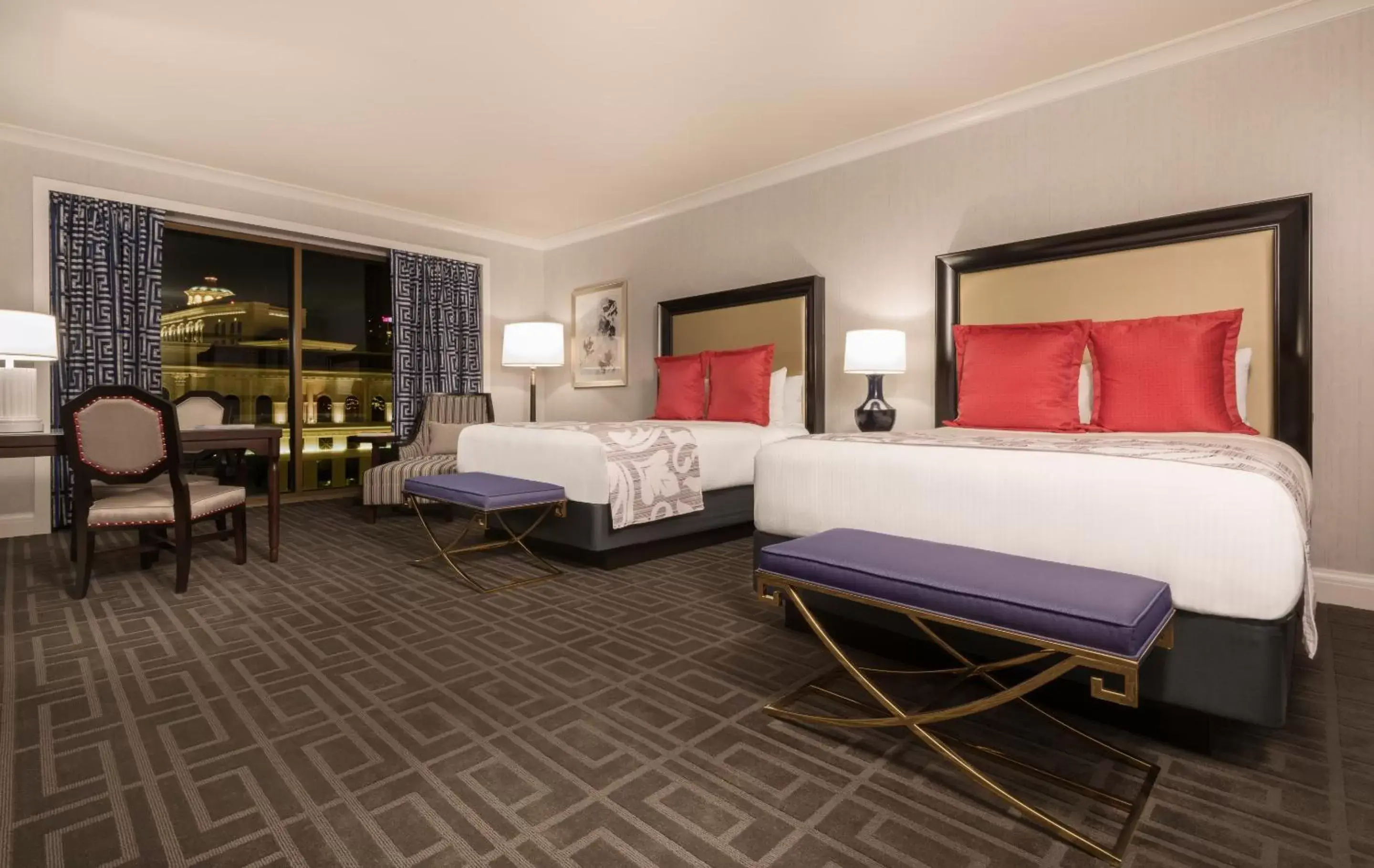Bedroom, Bed in Caesars Palace Hotel & Casino