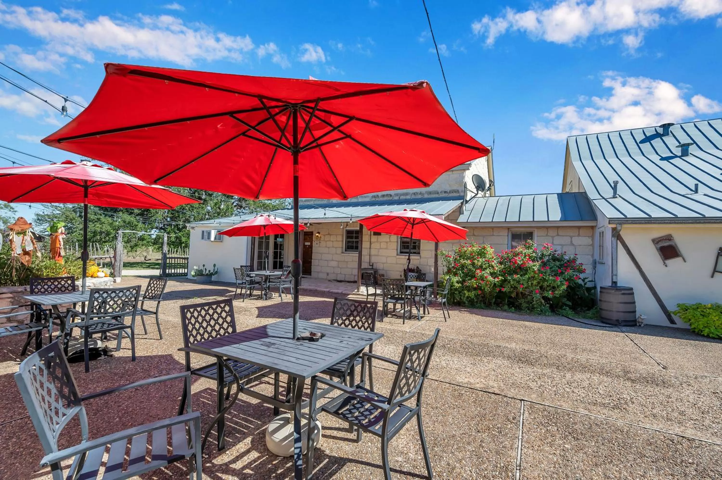 Patio in Full Moon Inn