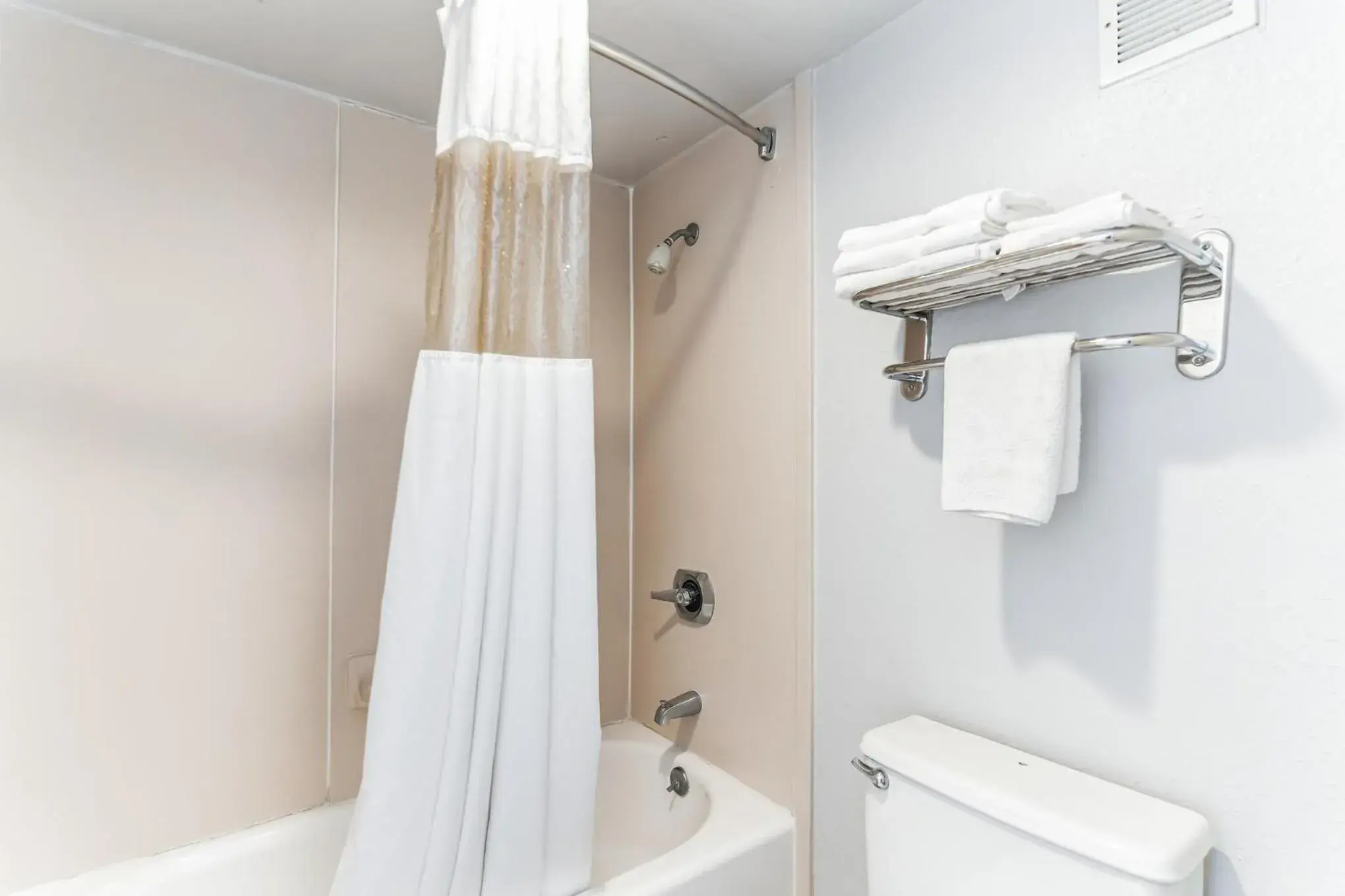 Shower, Bathroom in Vivo Living Kissimmee West