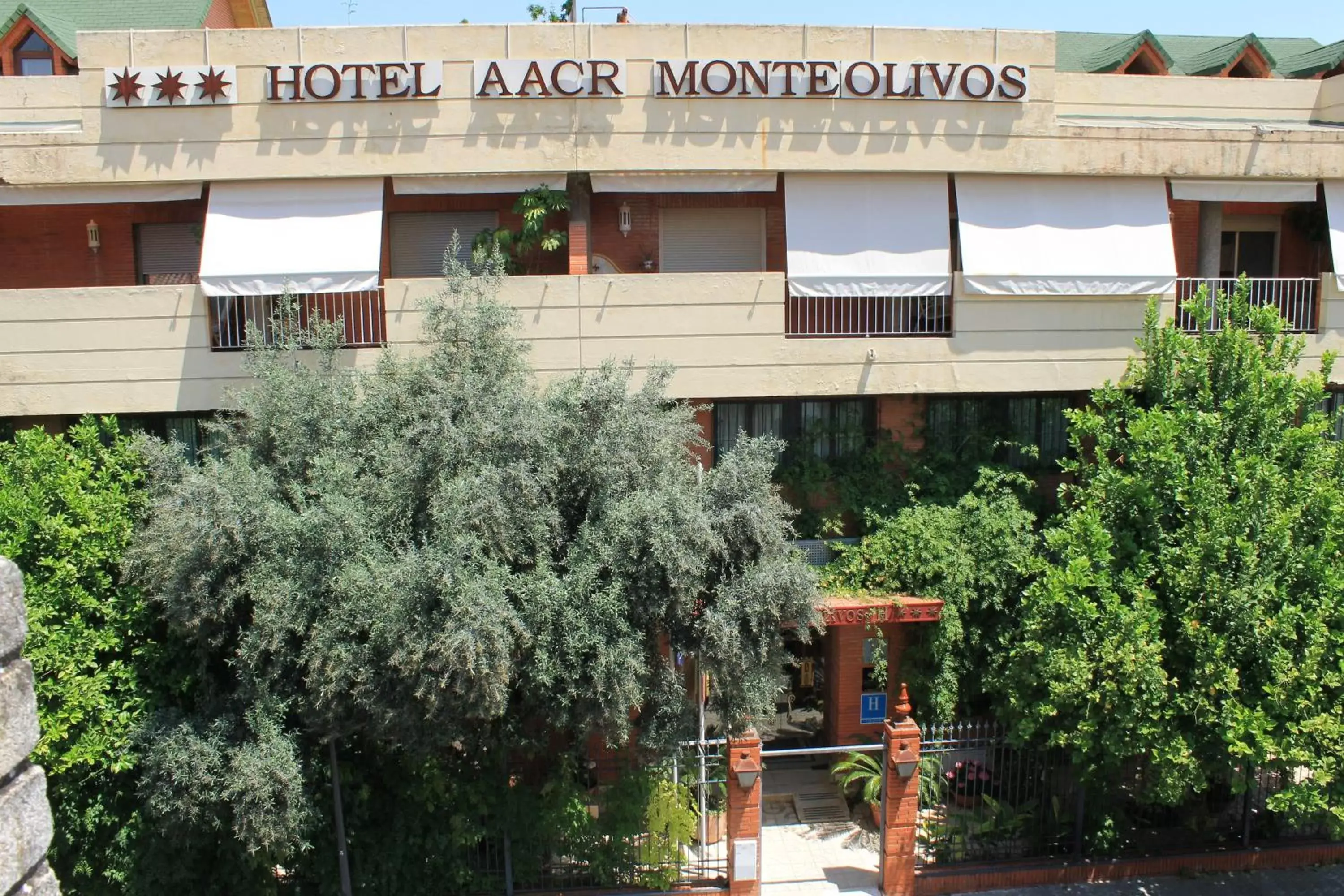 Facade/entrance, Property Building in AACR Hotel Monteolivos