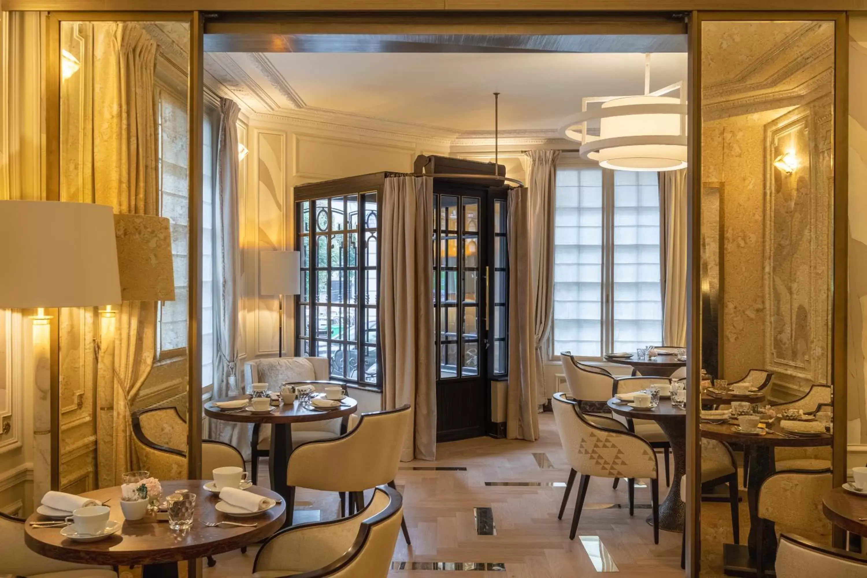 Breakfast, Restaurant/Places to Eat in Hôtel Elysia by Inwood Hotels