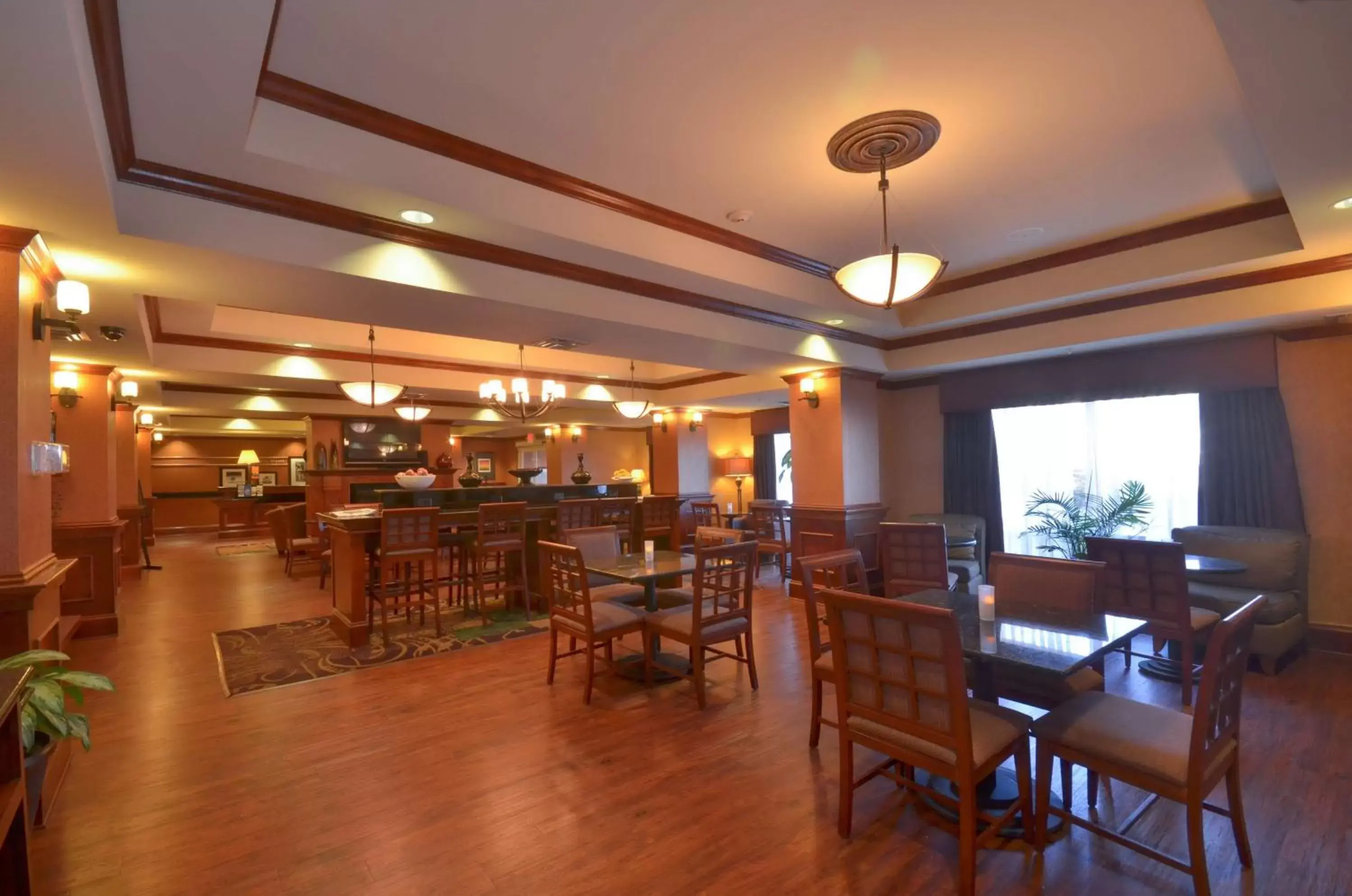 Dining area, Restaurant/Places to Eat in Hampton Inn Bryant