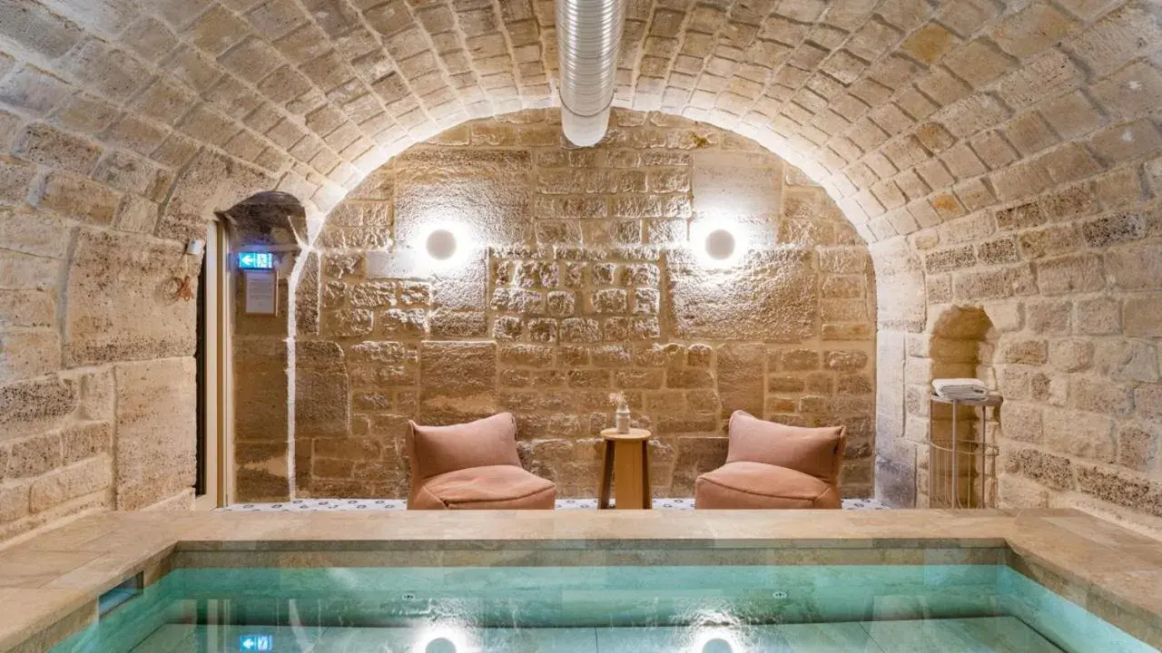 Swimming Pool in Le Petit Beaumarchais Hotel & Spa Ex Hotel Original