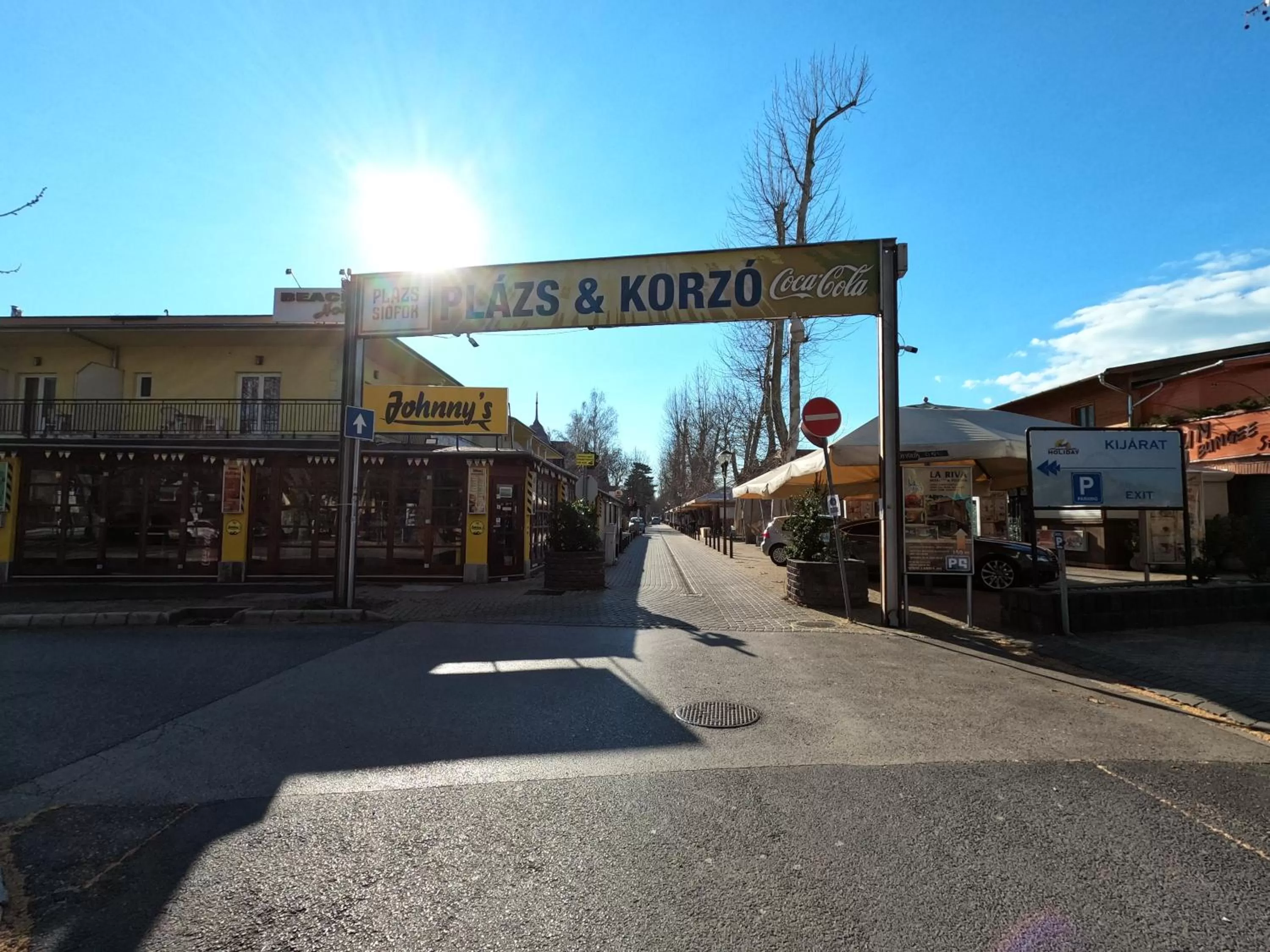Shopping Area in Gosztonyi Villa