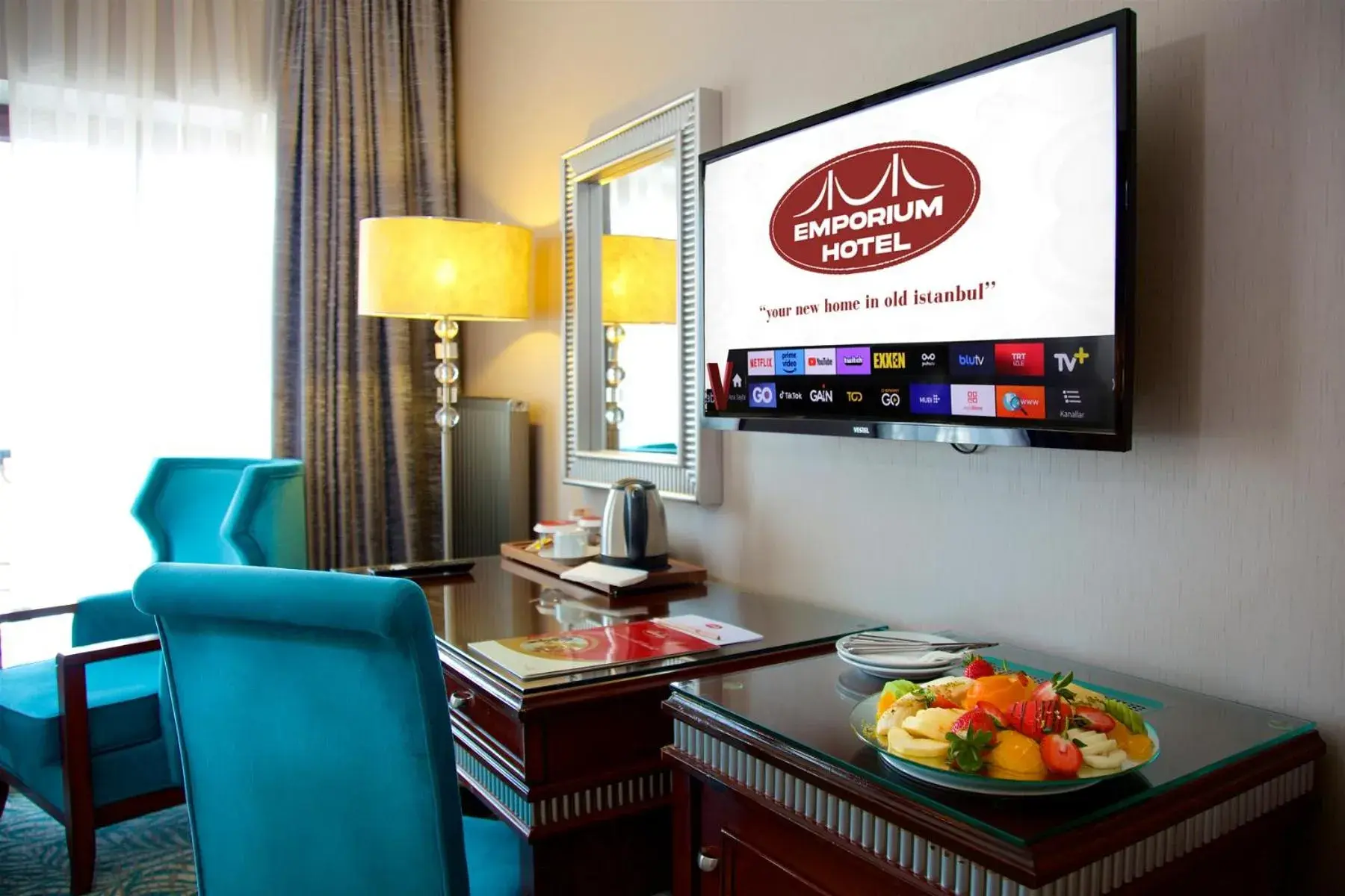 TV and multimedia in Emporium Hotel