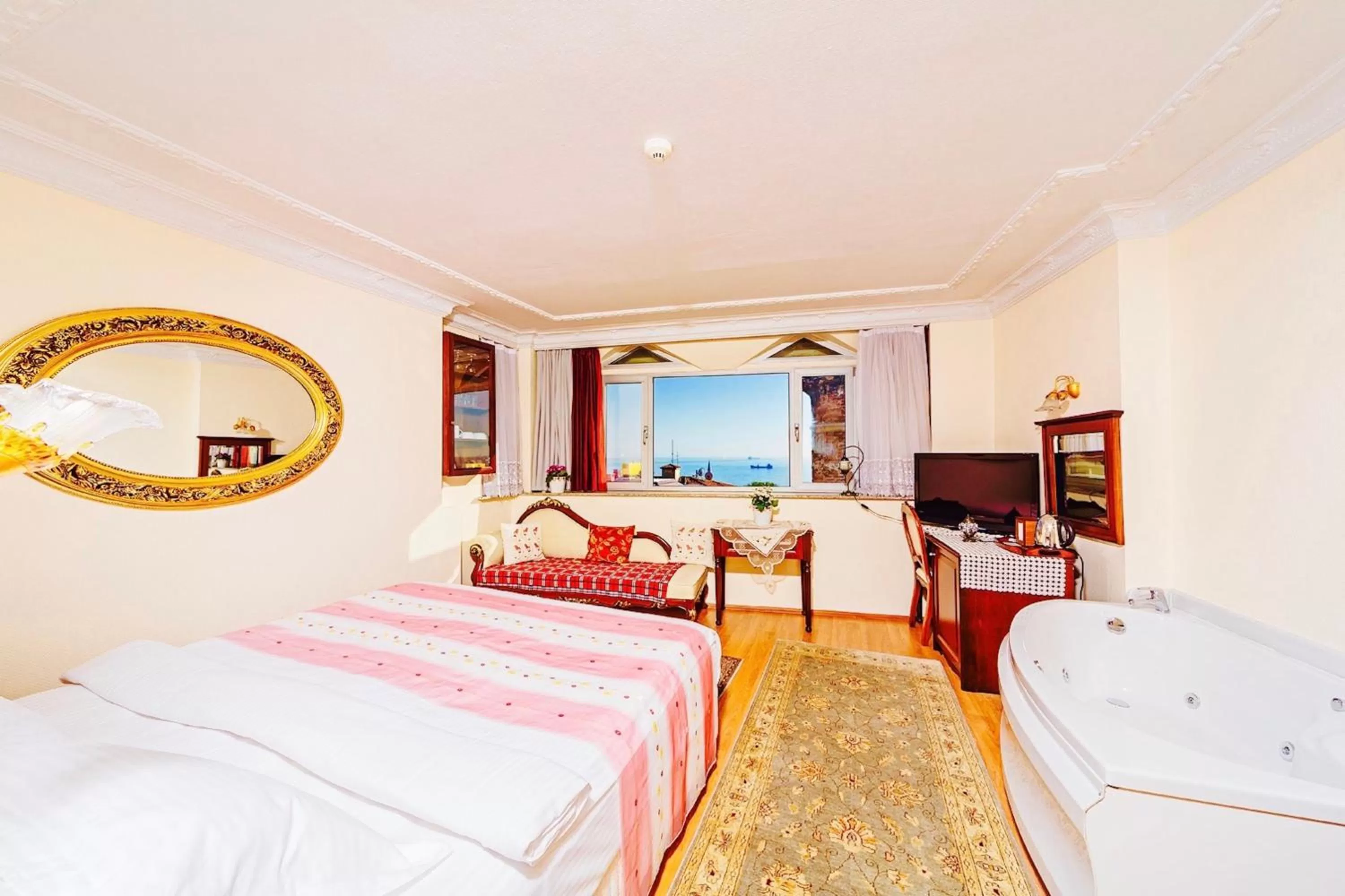 Photo of the whole room, Bed in Ada Hotel Istanbul