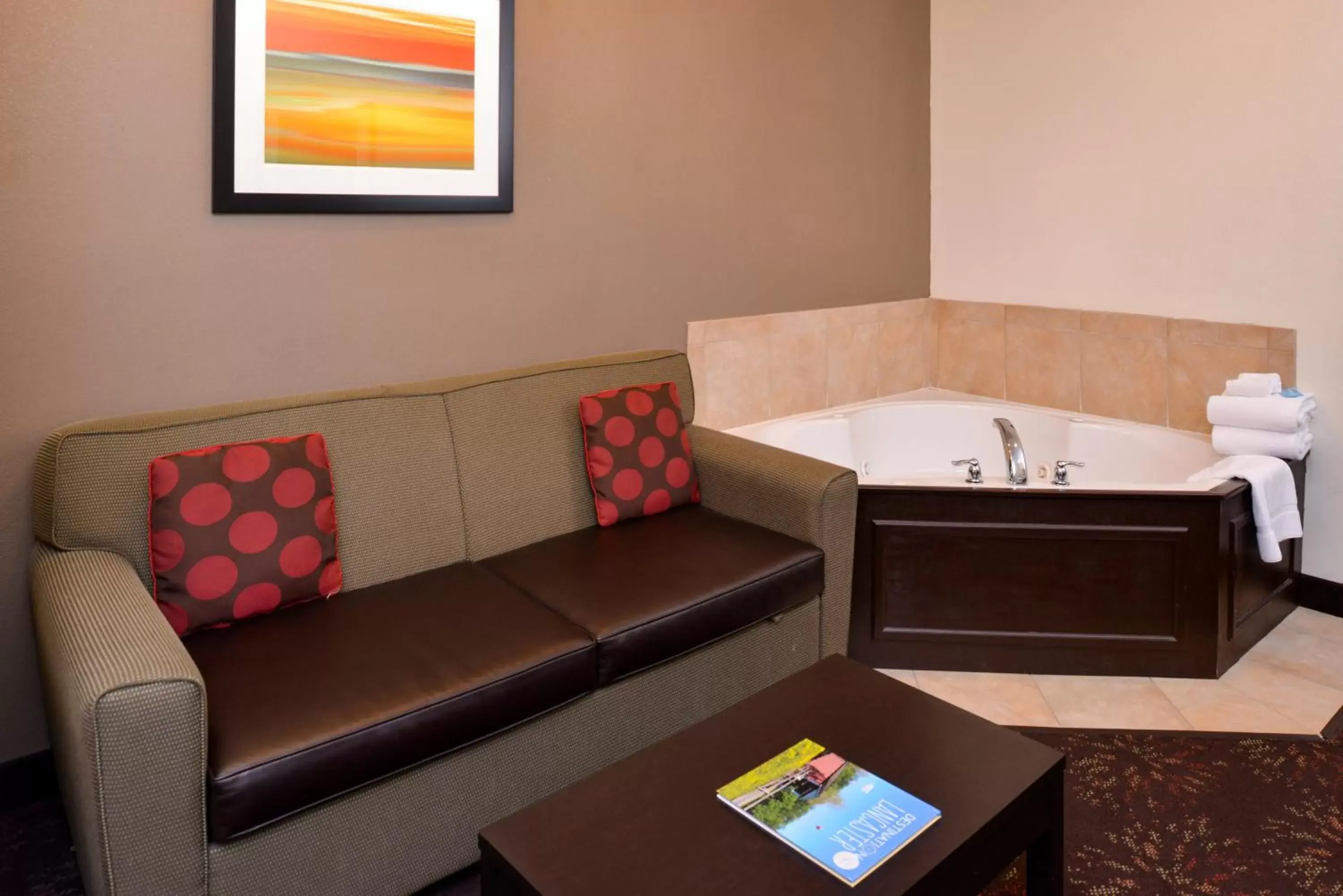 Photo of the whole room, Seating Area in Holiday Inn Express Hotel & Suites Lancaster-Lititz, an IHG Hotel